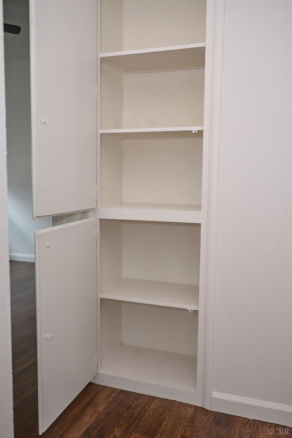 180 Magnolia Ave W, Hanford, CA 93230