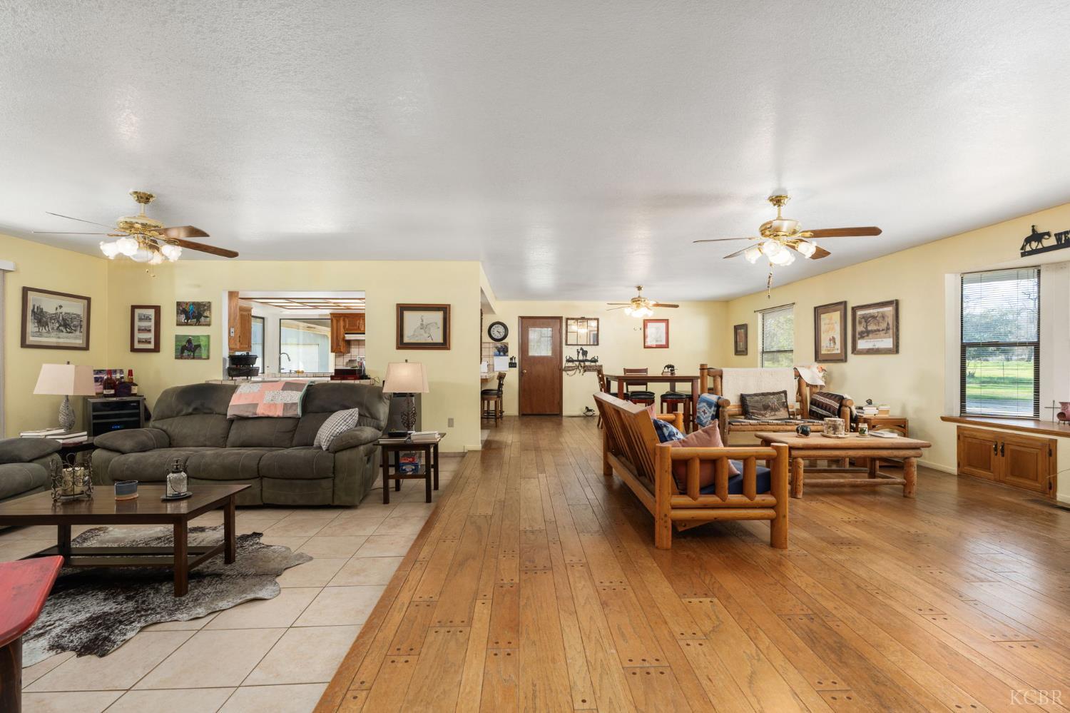 39500 Millwood Dr, Woodlake, CA 93286