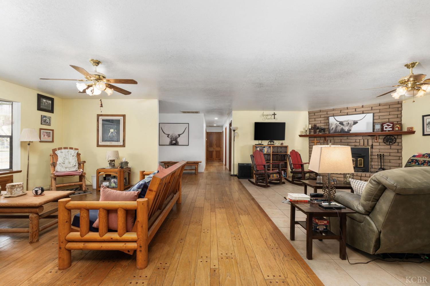 39500 Millwood Dr, Woodlake, CA 93286