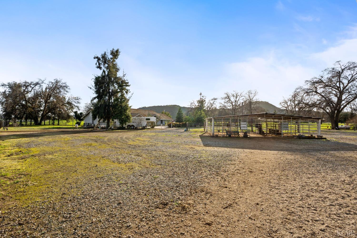 39500 Millwood Dr, Woodlake, CA 93286