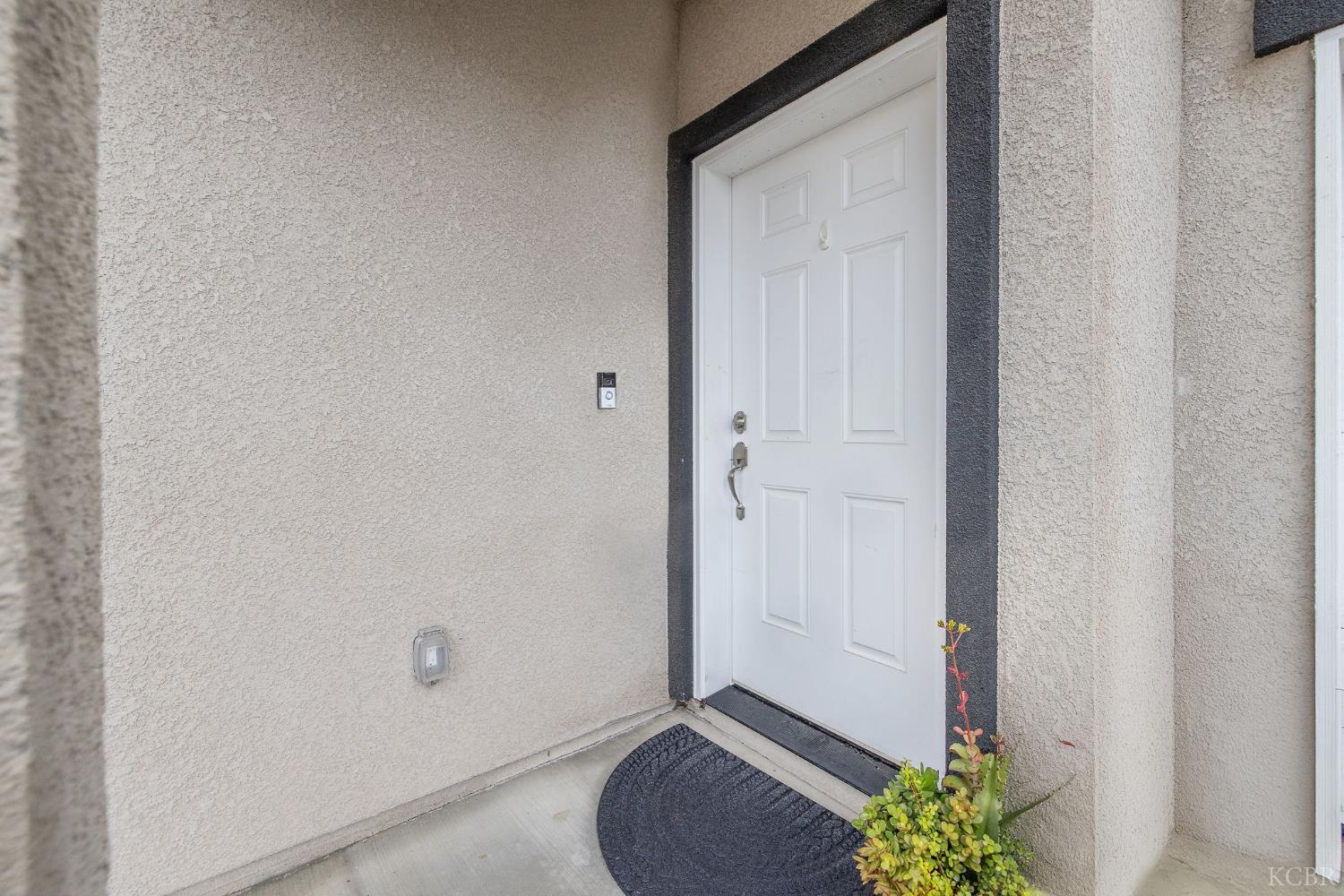 535 Sandtrap Ln, Lemoore, CA 93245