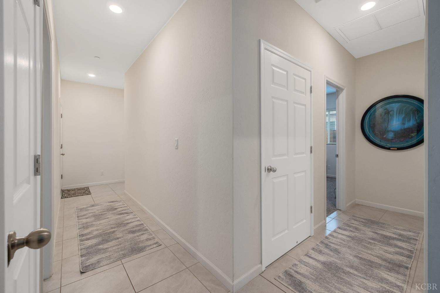 535 Sandtrap Ln, Lemoore, CA 93245