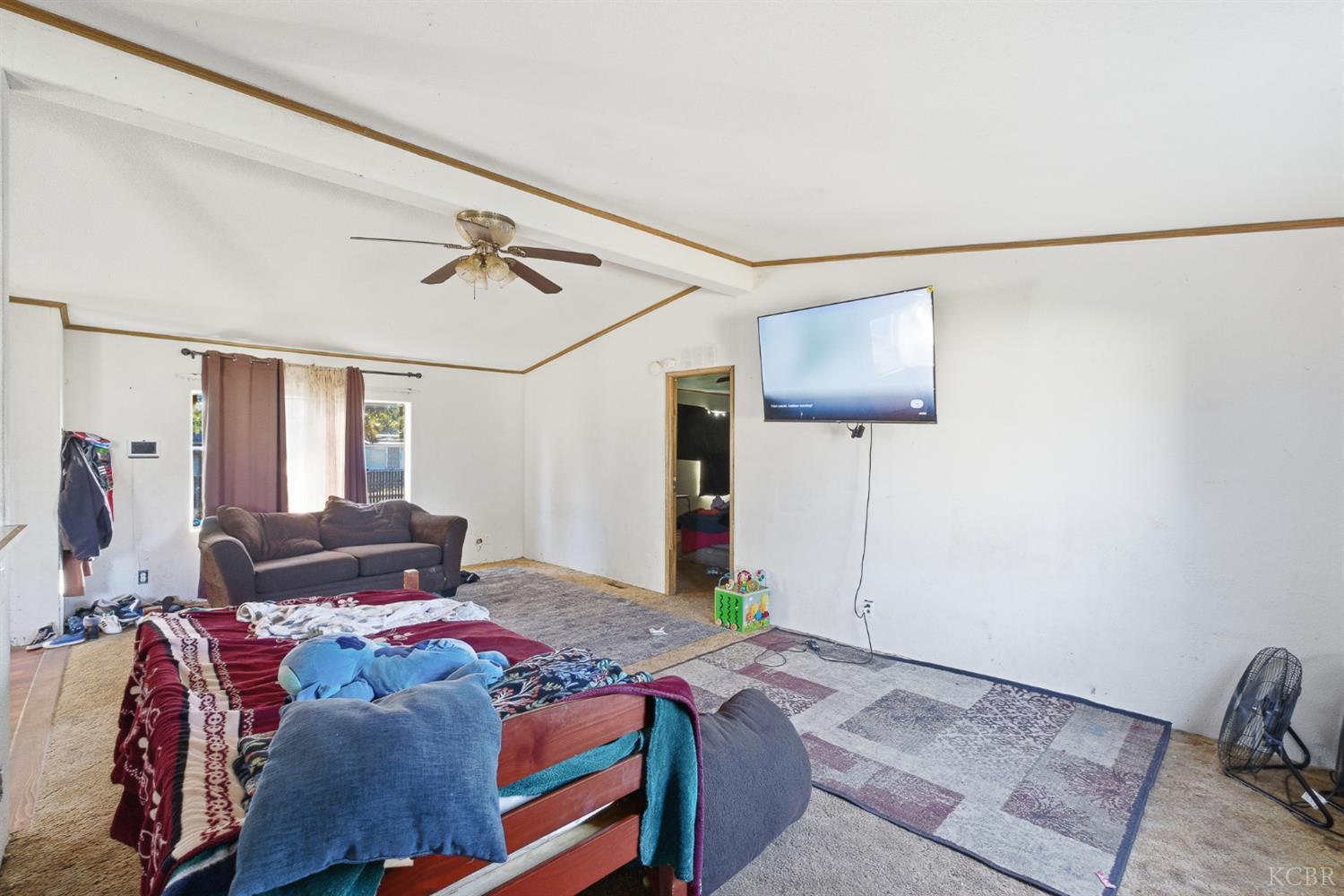 601 S Phillips St S, Hanford, CA 93230