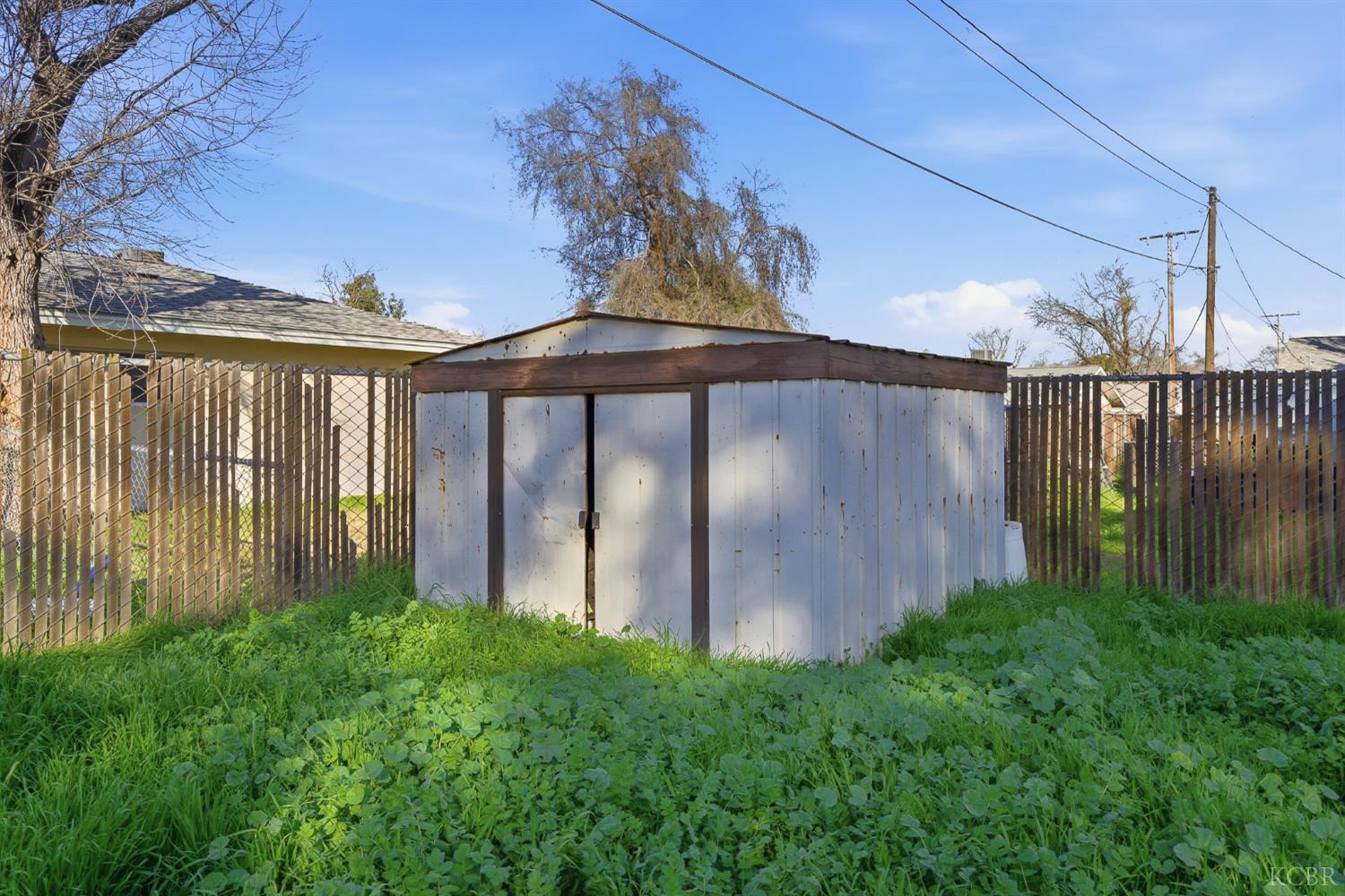 601 S Phillips St S, Hanford, CA 93230