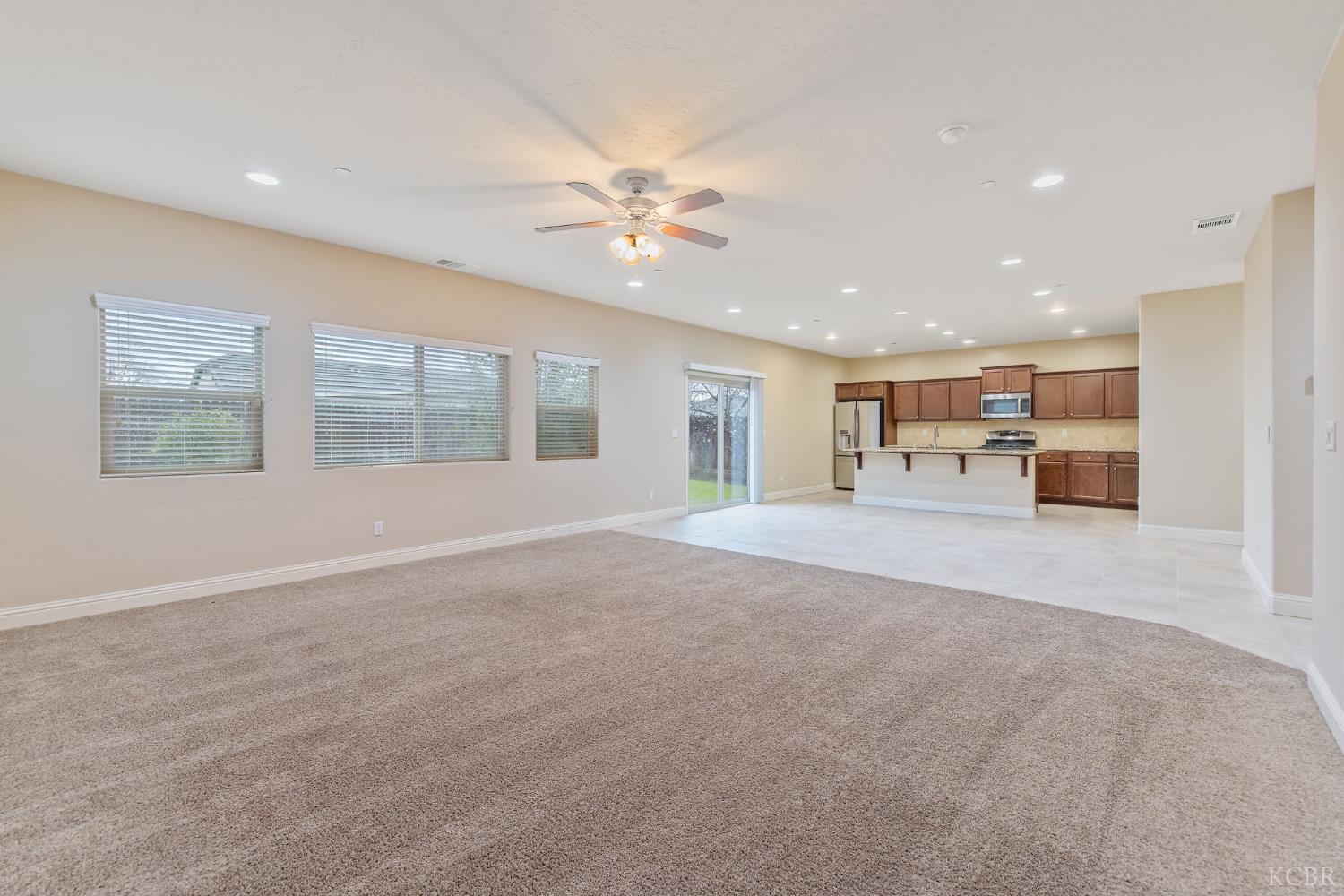 1923 W Humboldt Dr, Hanford, CA 93230