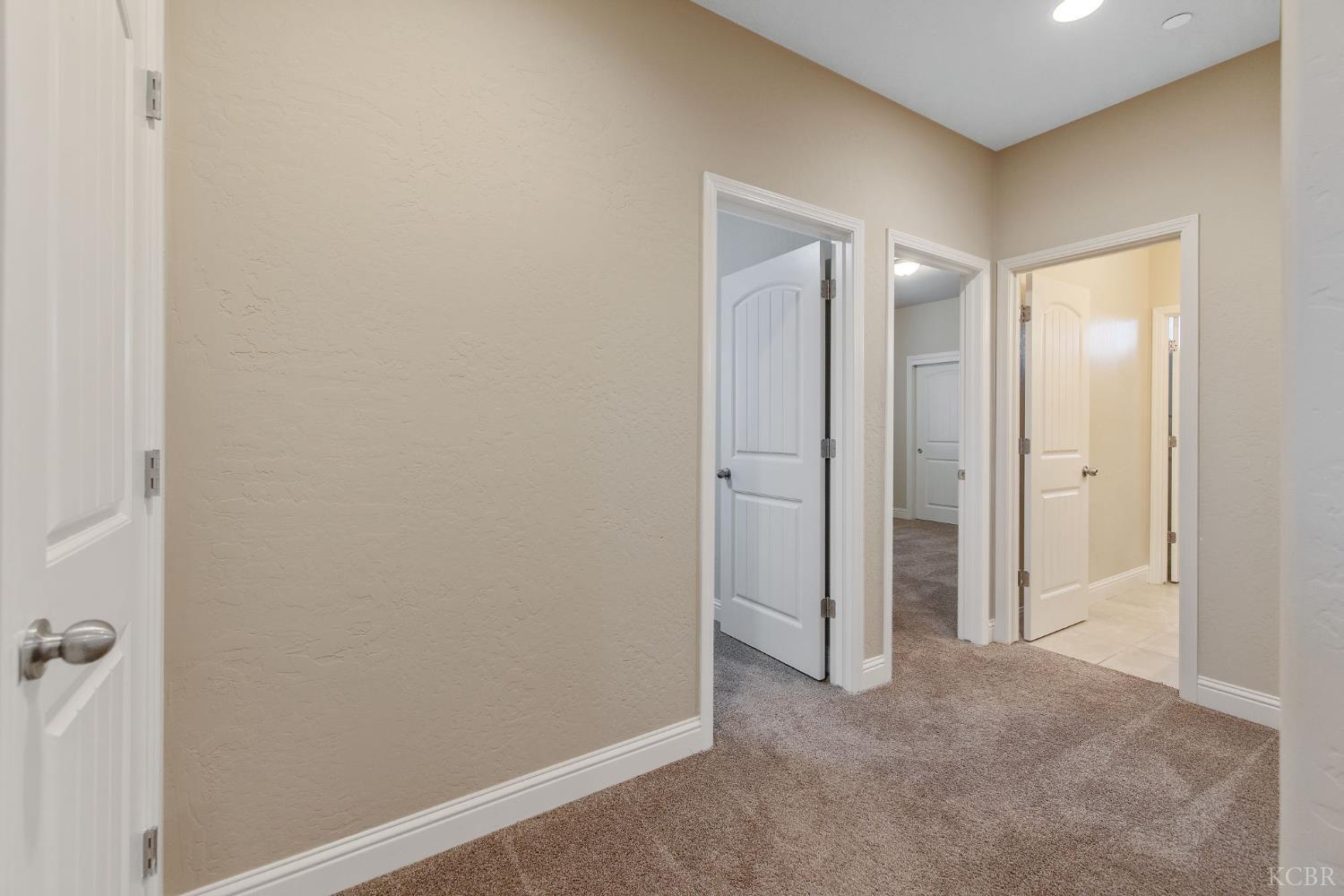 1923 W Humboldt Dr, Hanford, CA 93230