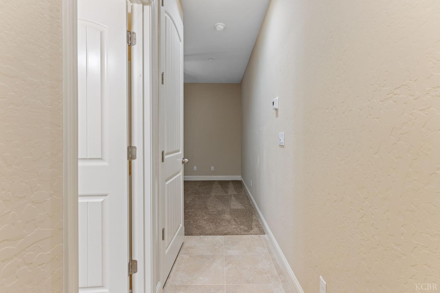 1923 W Humboldt Dr, Hanford, CA 93230