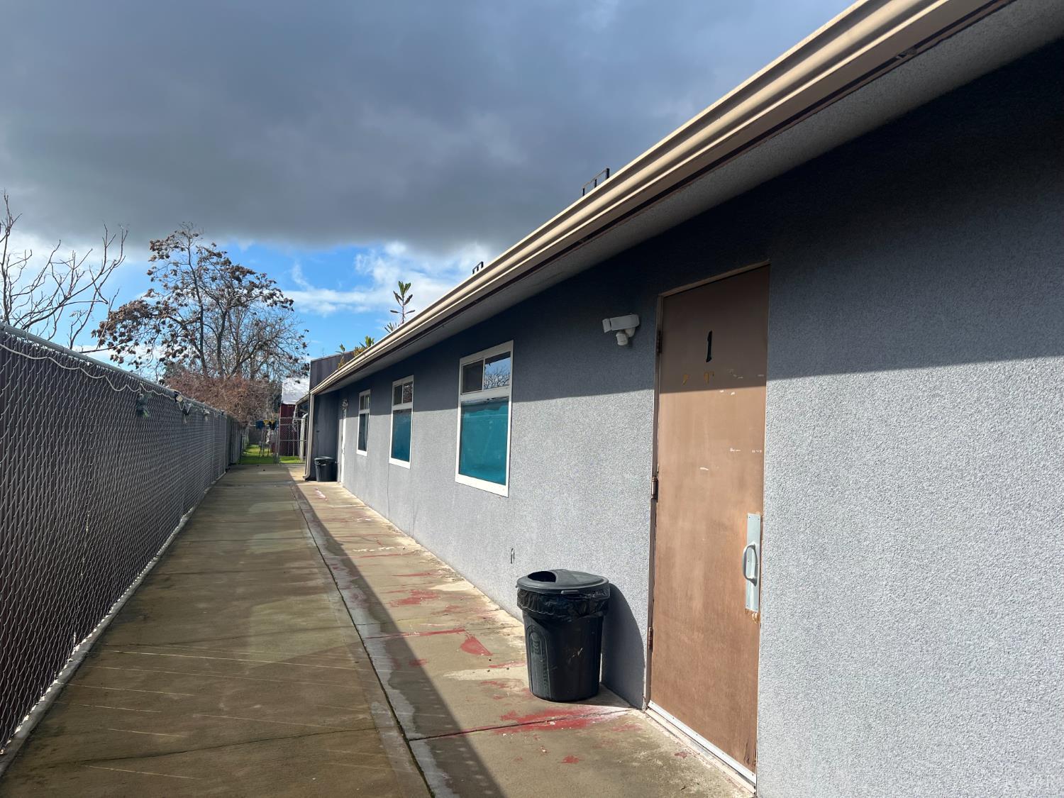 865 E Grangeville Blvd, Hanford, CA 93230