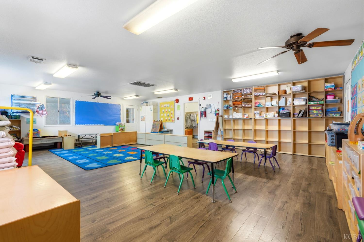 865 E Grangeville Blvd, Hanford, CA 93230