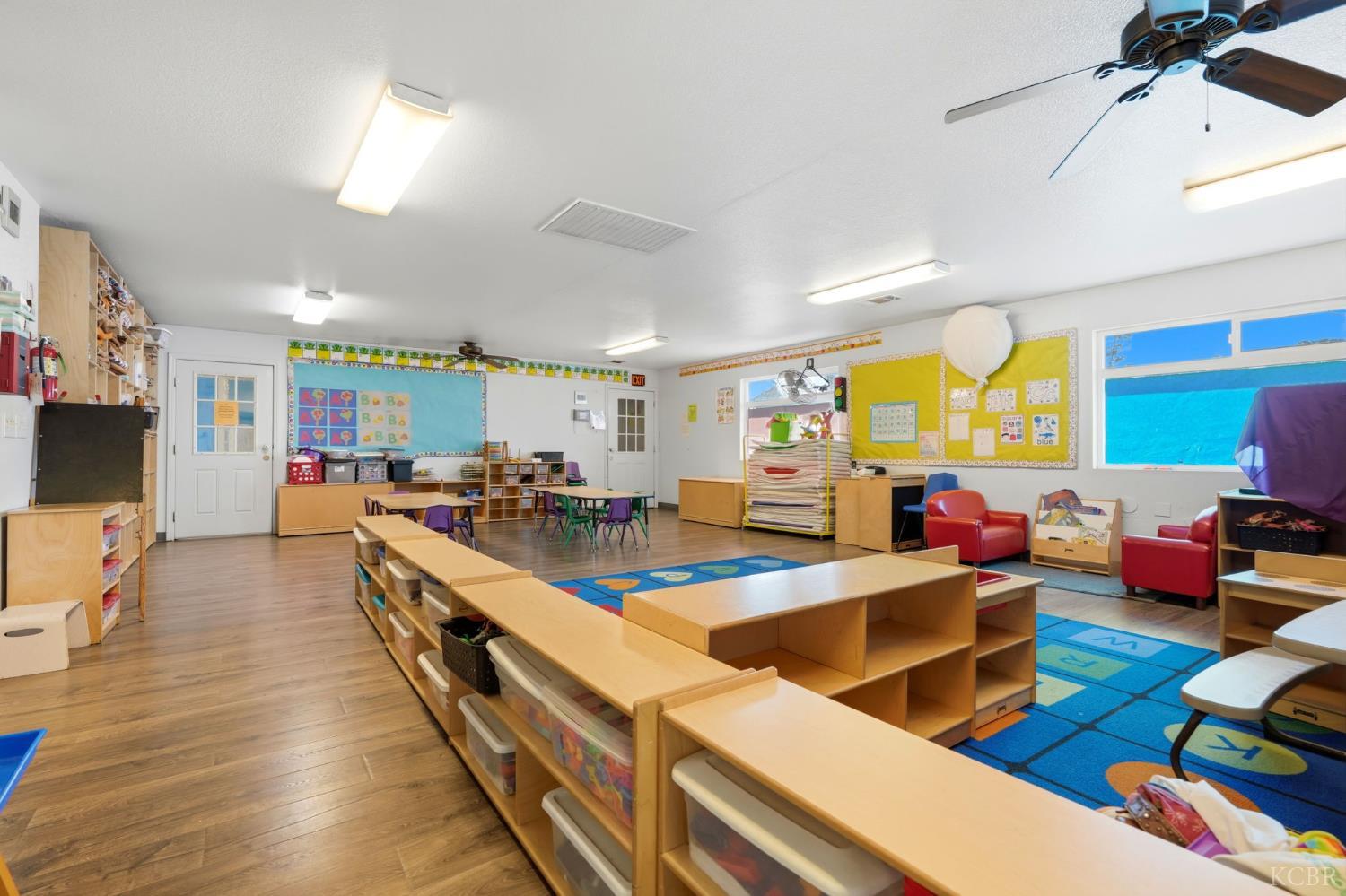 865 E Grangeville Blvd, Hanford, CA 93230