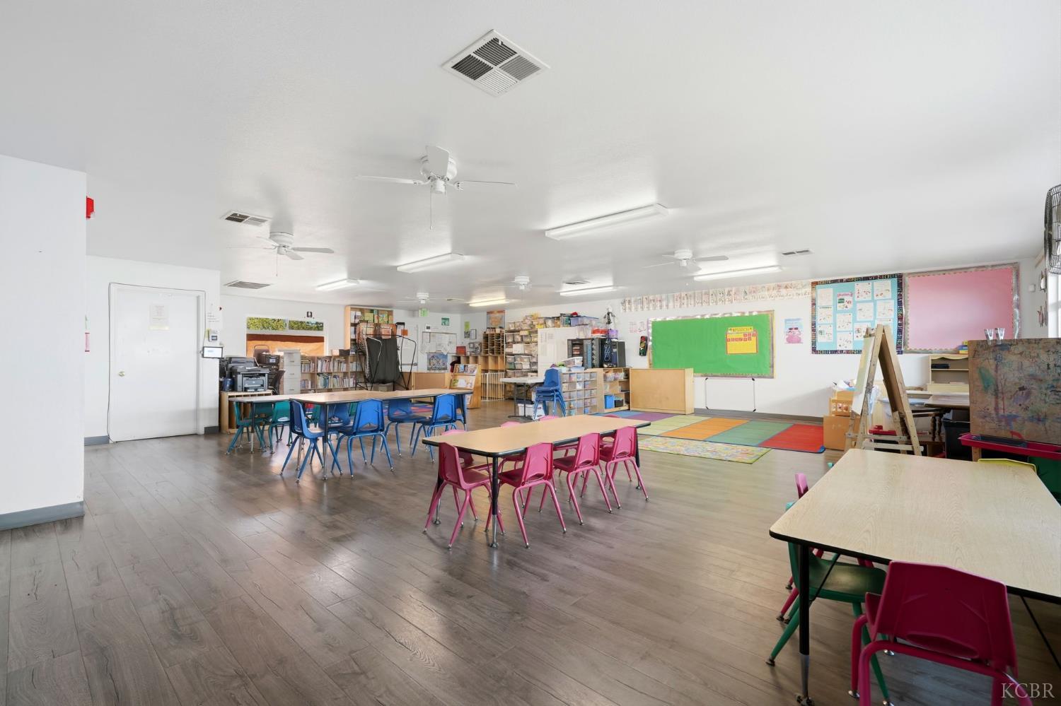 865 E Grangeville Blvd, Hanford, CA 93230