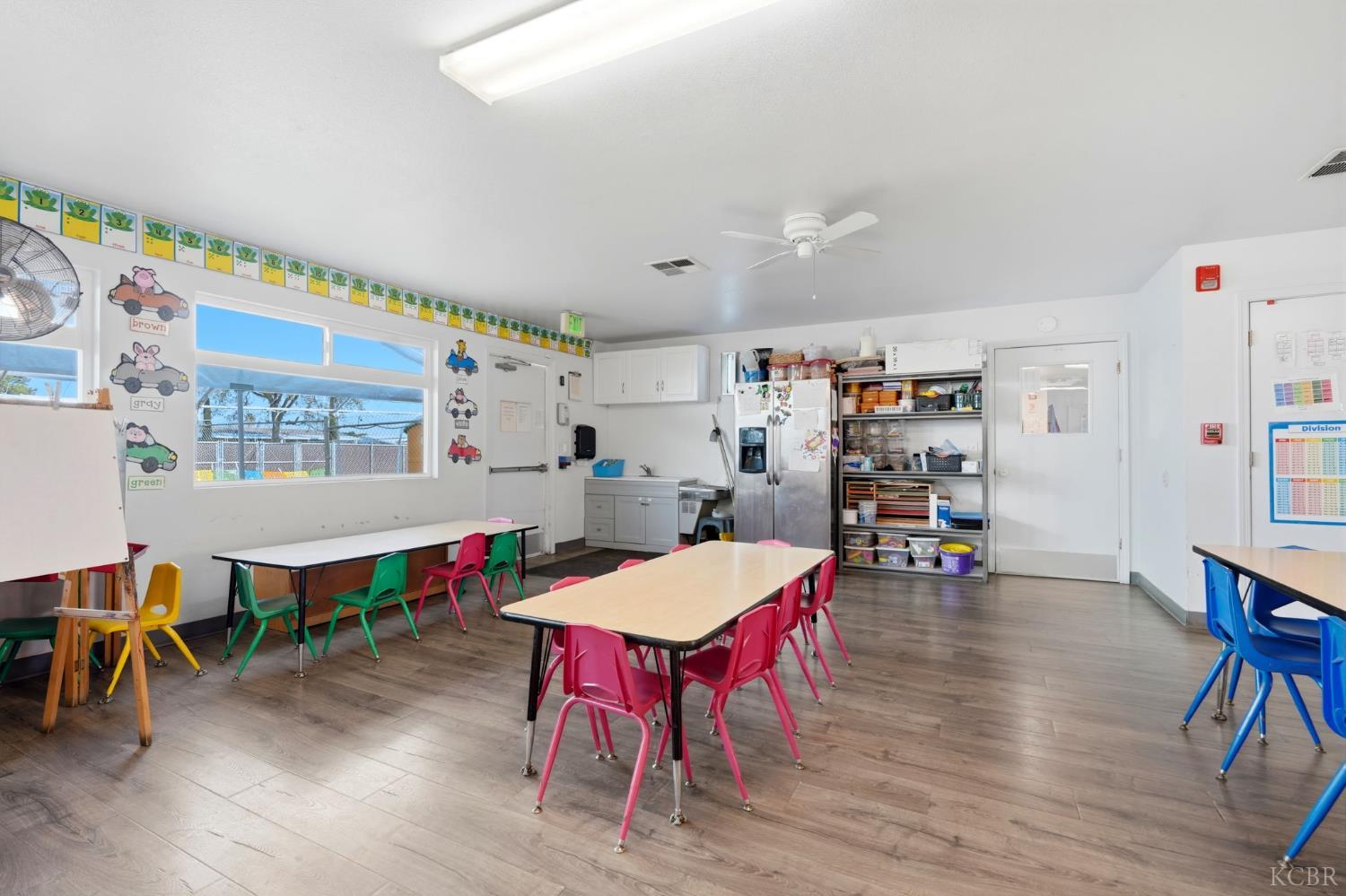 865 E Grangeville Blvd, Hanford, CA 93230