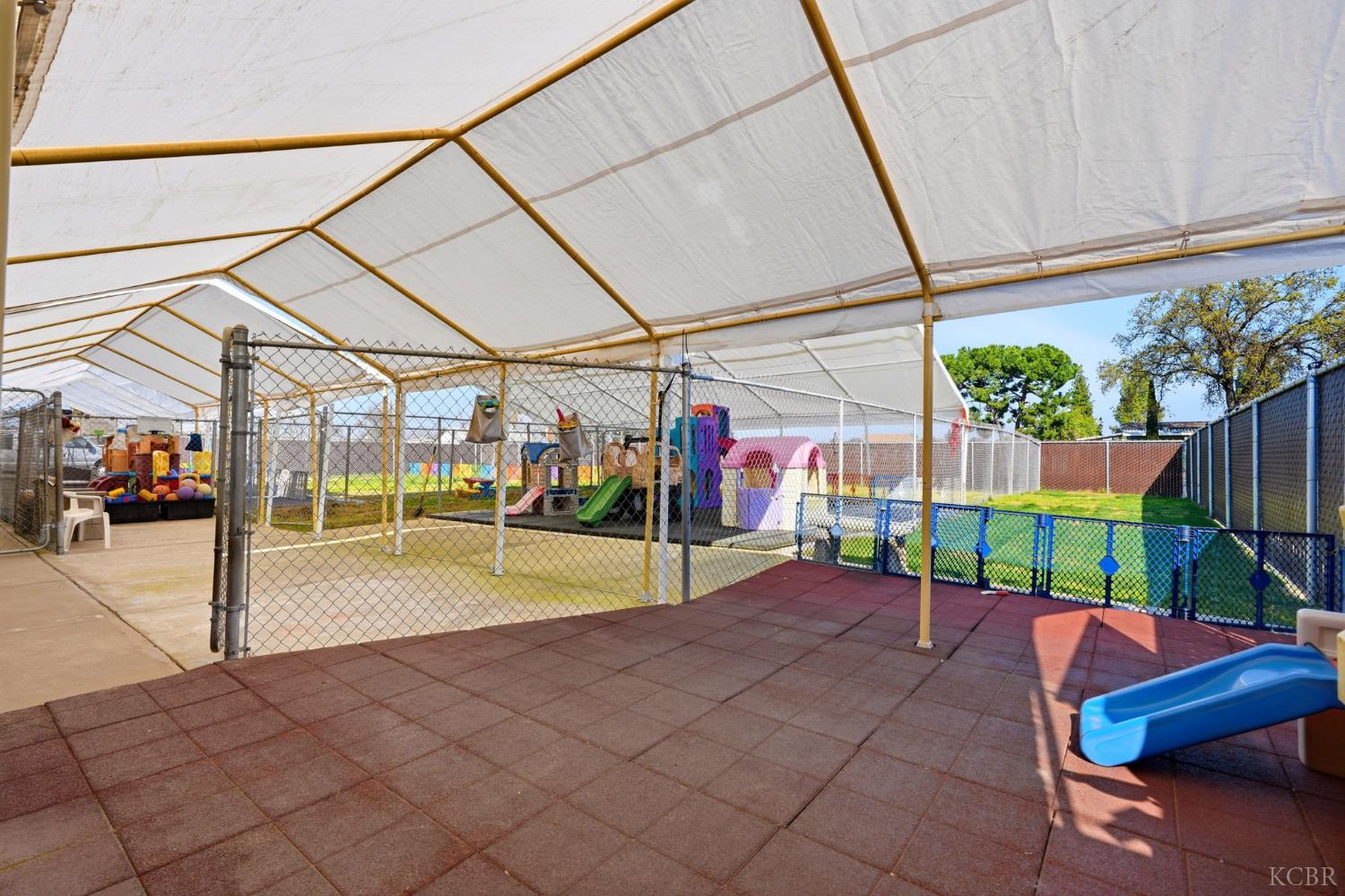 865 E Grangeville Blvd, Hanford, CA 93230