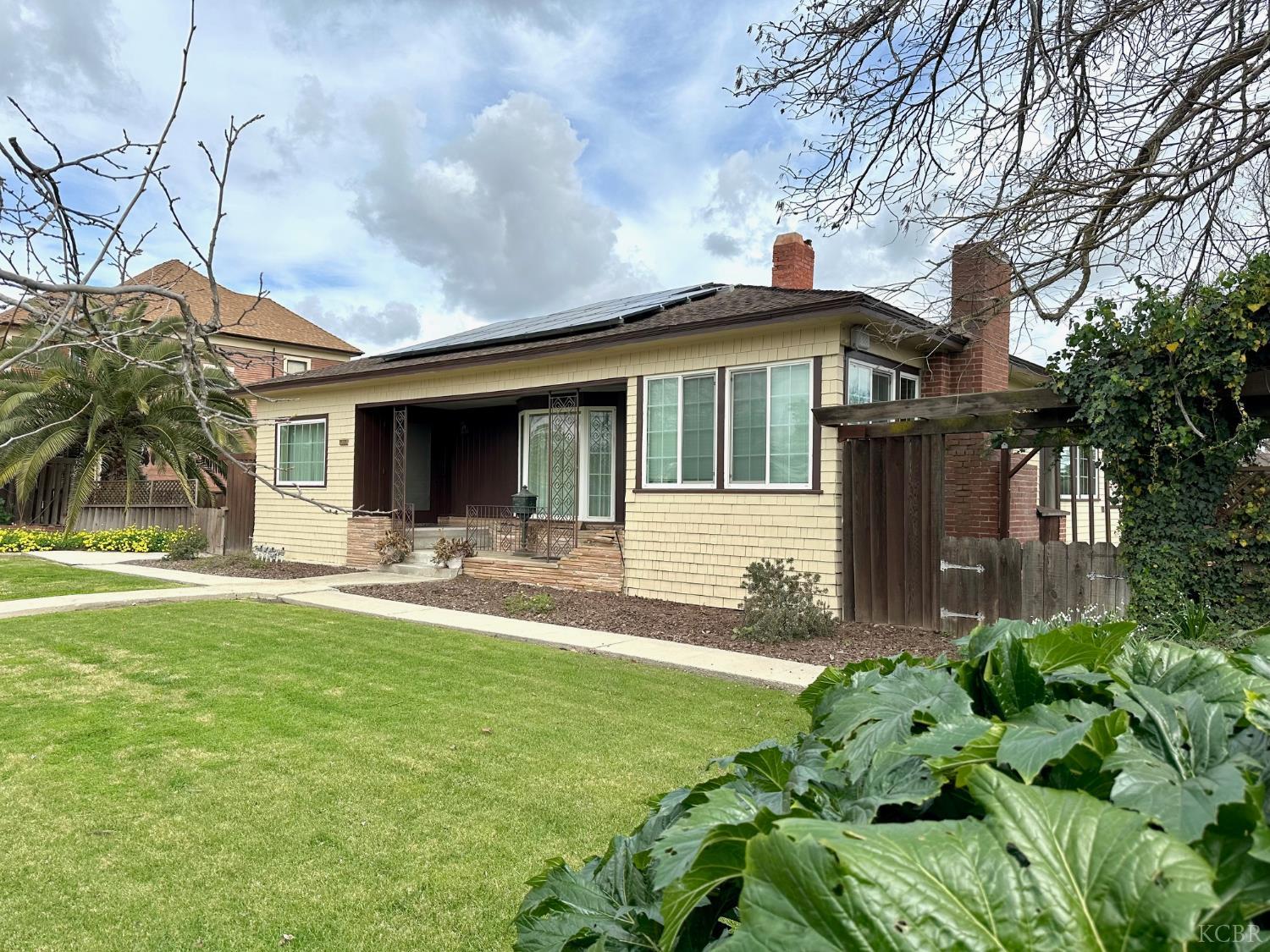 1301 N Douty St, Hanford, CA 93230