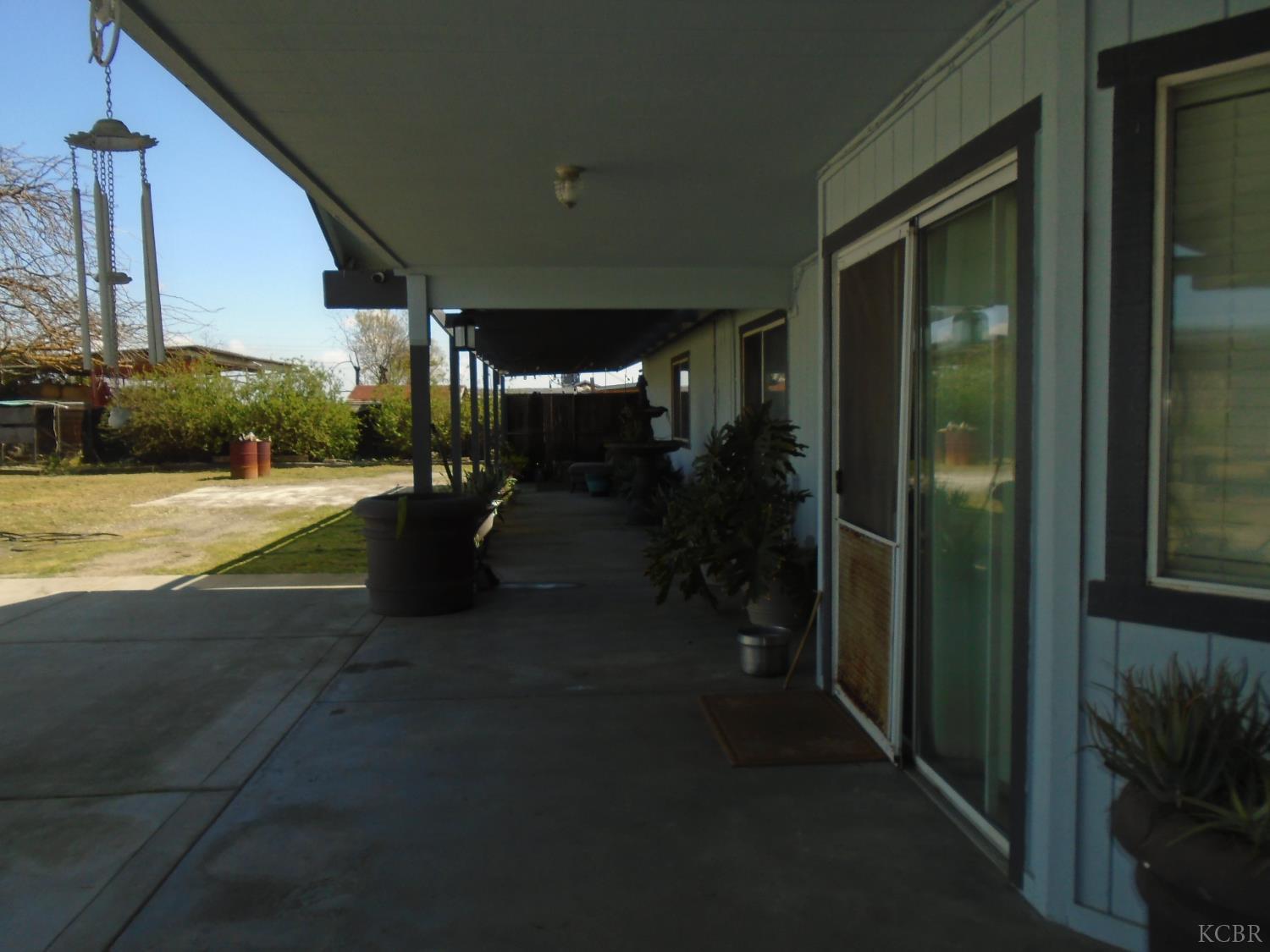 12066 Idaho Ave, Hanford, CA 93230