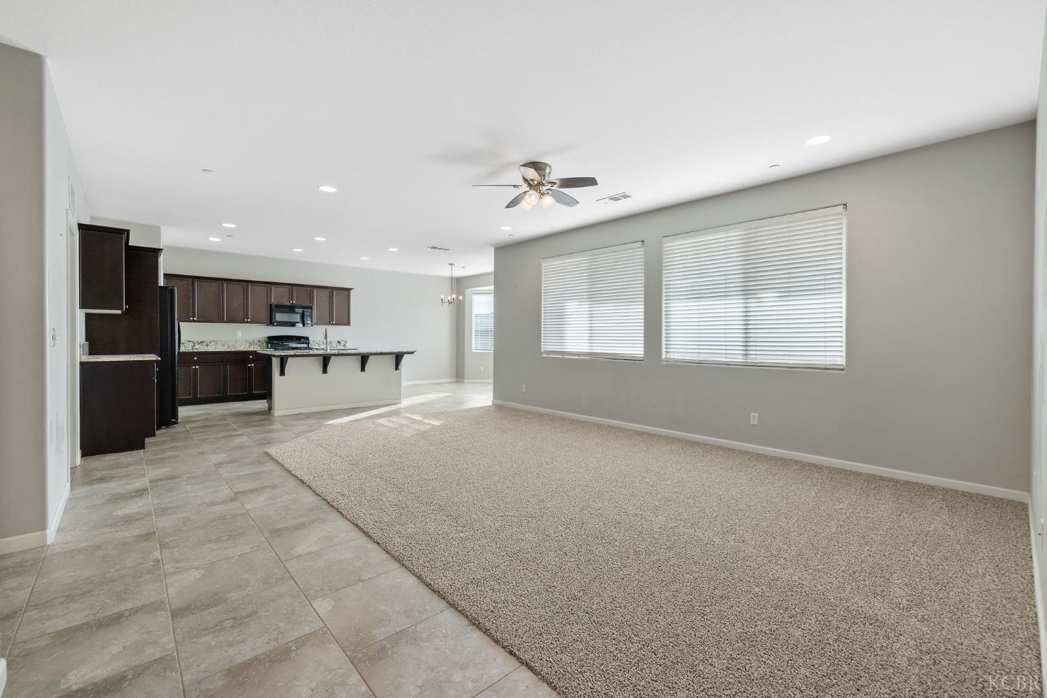 1059 Geneva Dr, Lemoore, CA 93245