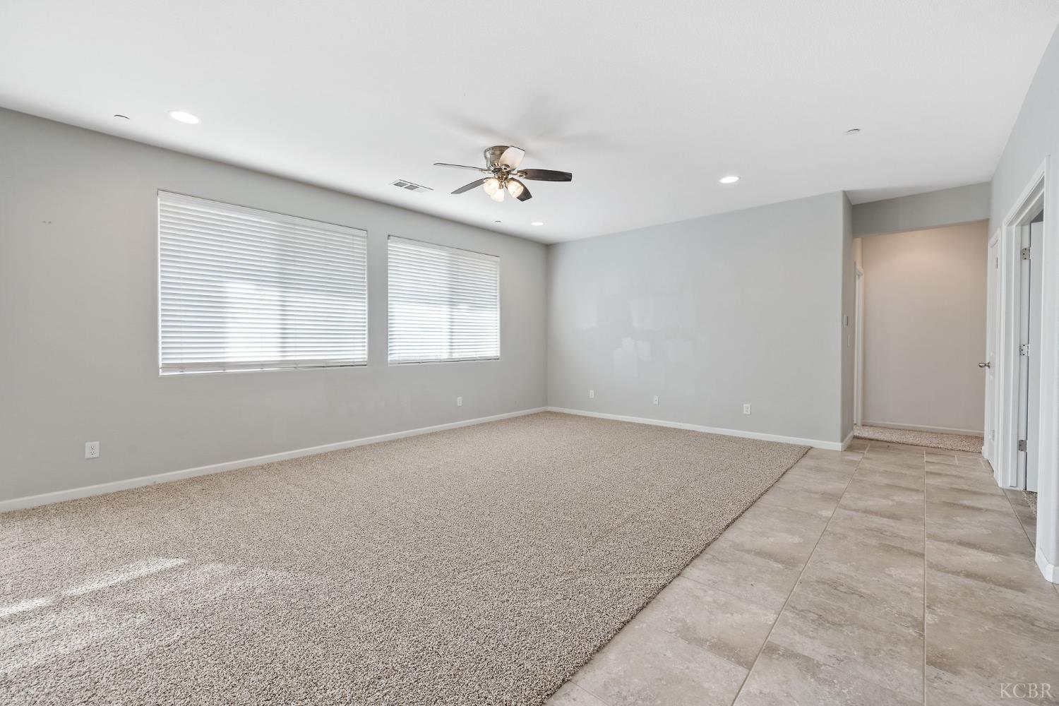 1059 Geneva Dr, Lemoore, CA 93245