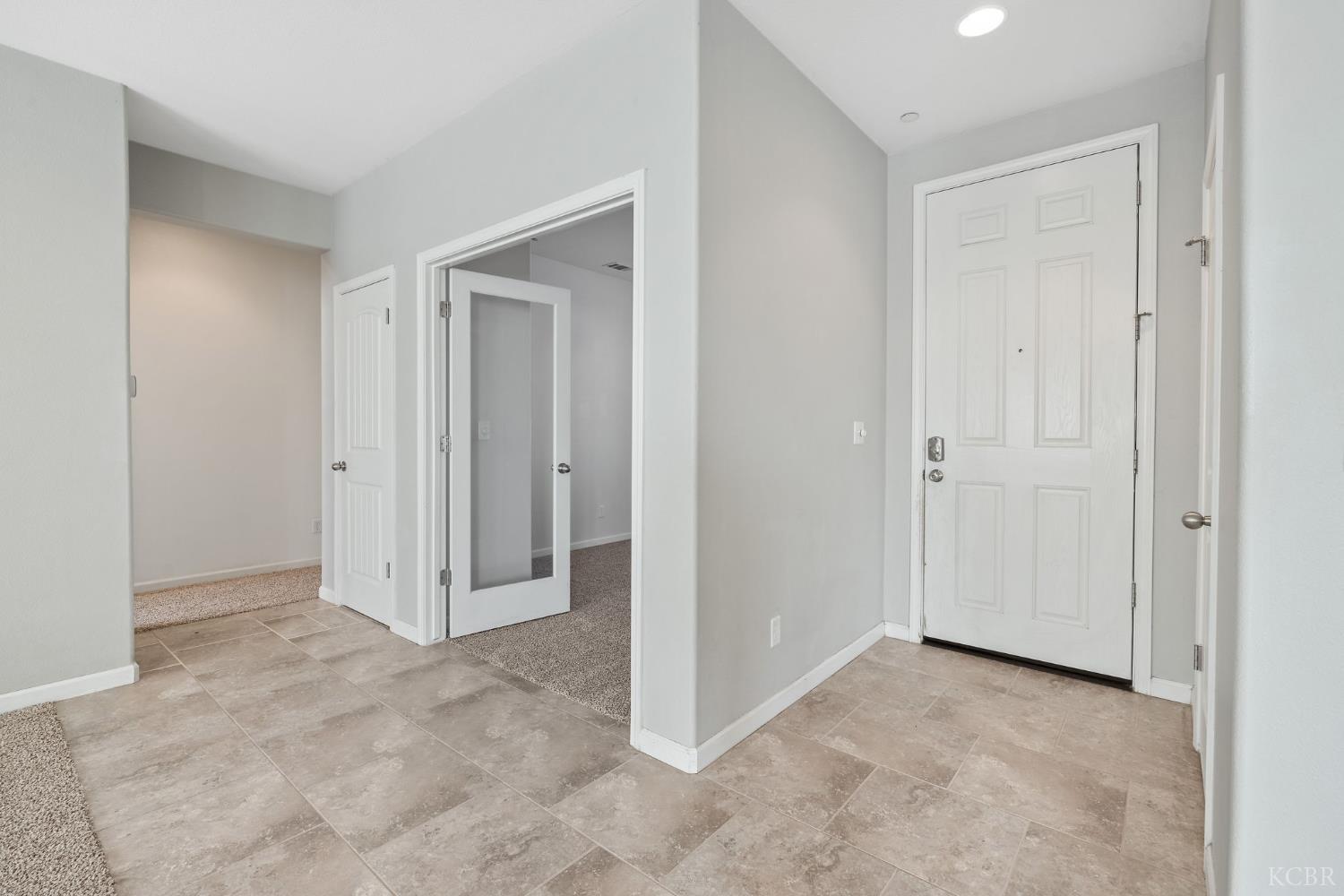 1059 Geneva Dr, Lemoore, CA 93245