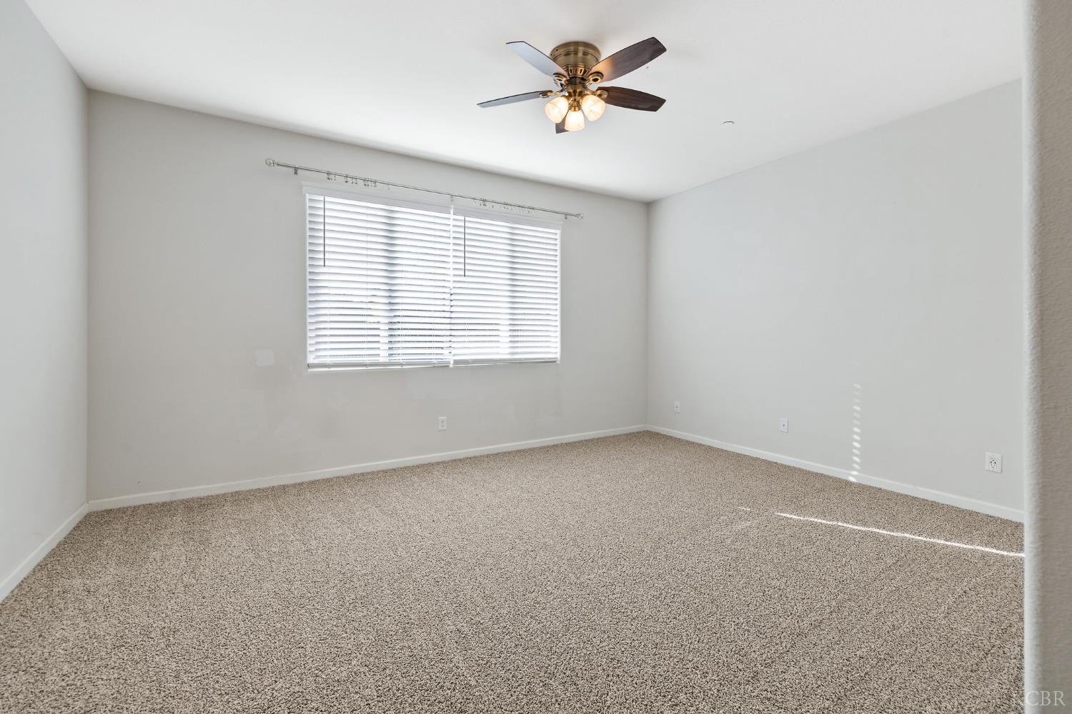 1059 Geneva Dr, Lemoore, CA 93245