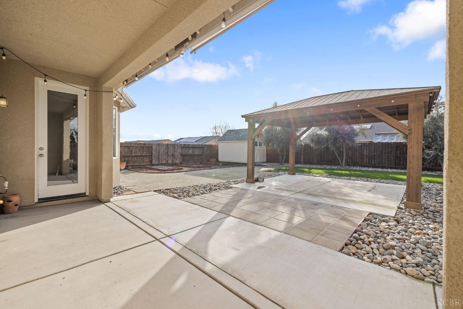 1059 Geneva Dr, Lemoore, CA 93245