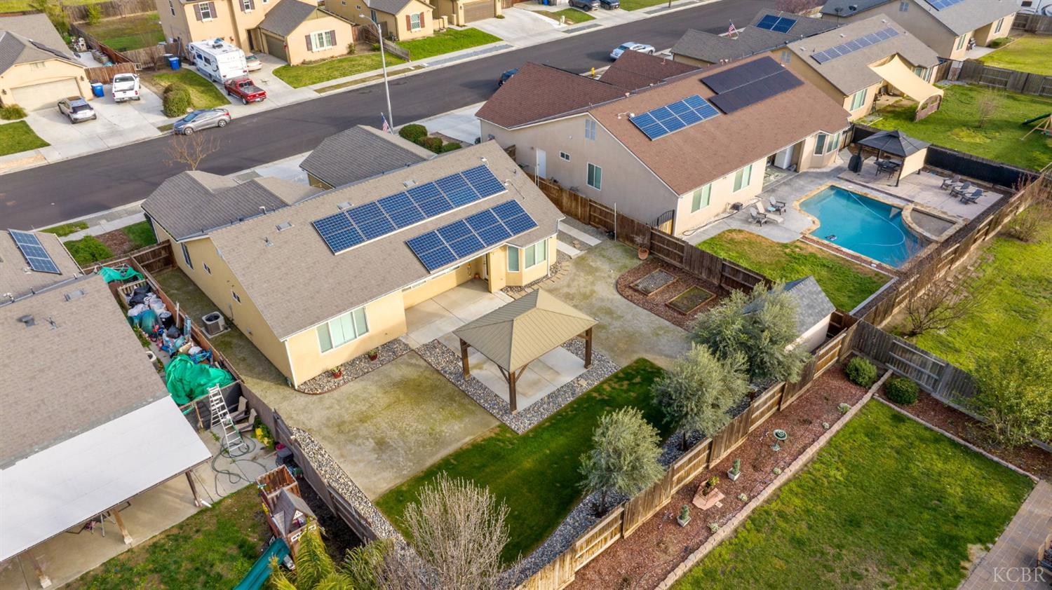 1059 Geneva Dr, Lemoore, CA 93245