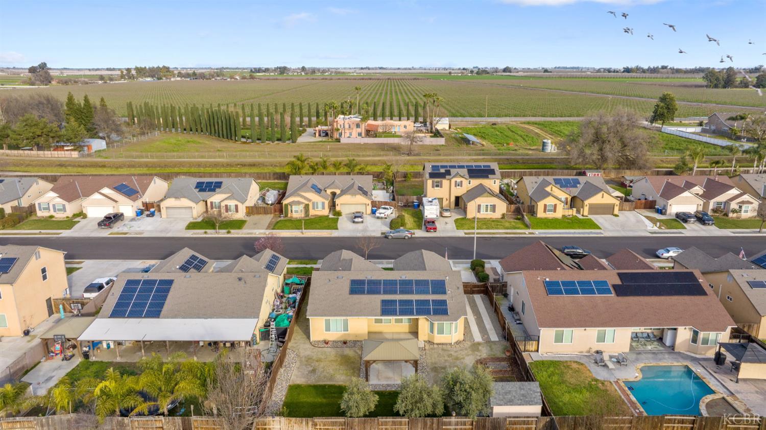 1059 Geneva Dr, Lemoore, CA 93245