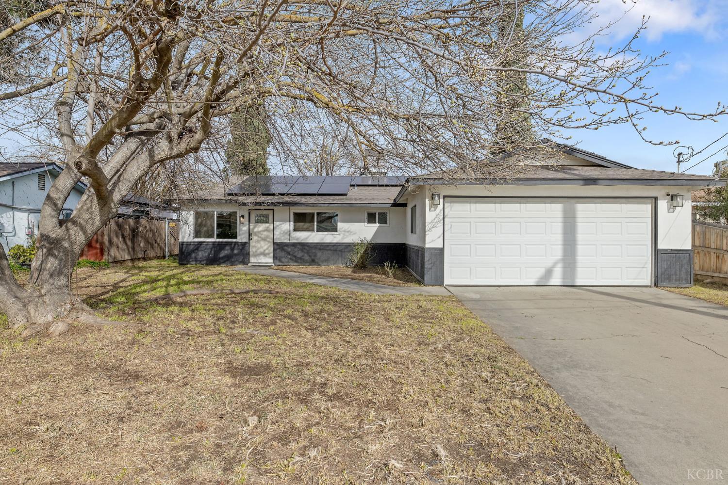 1401 N Williams St, Hanford, CA 93230