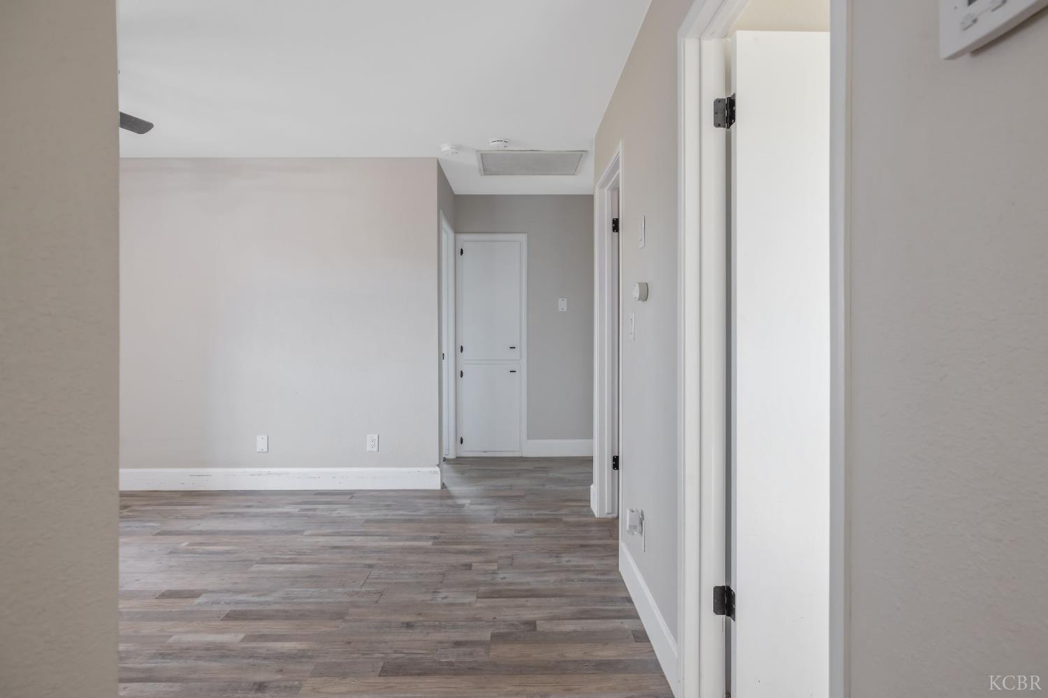 1401 N Williams St, Hanford, CA 93230