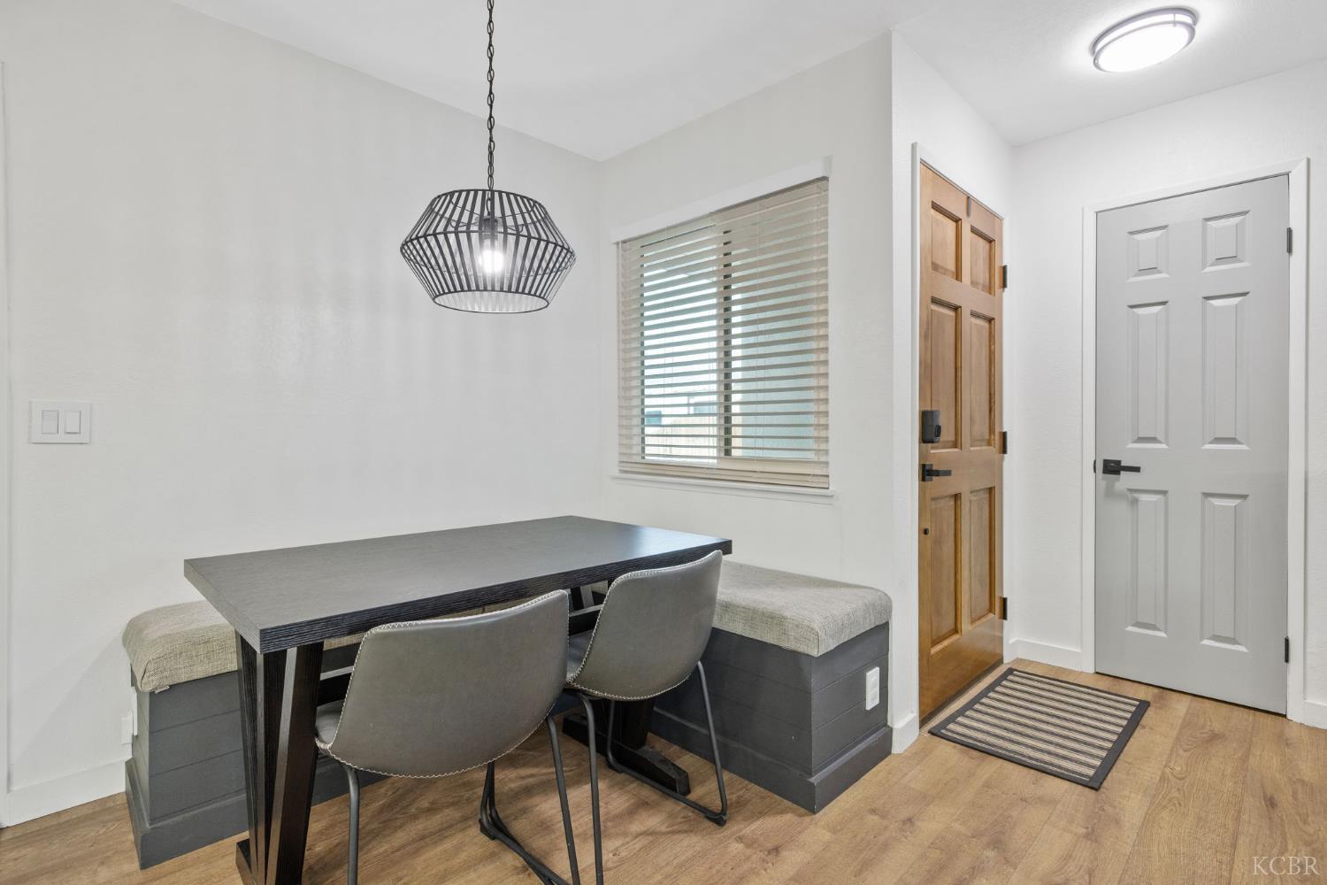 887 Linda Lee Cir, Lemoore, CA 93245