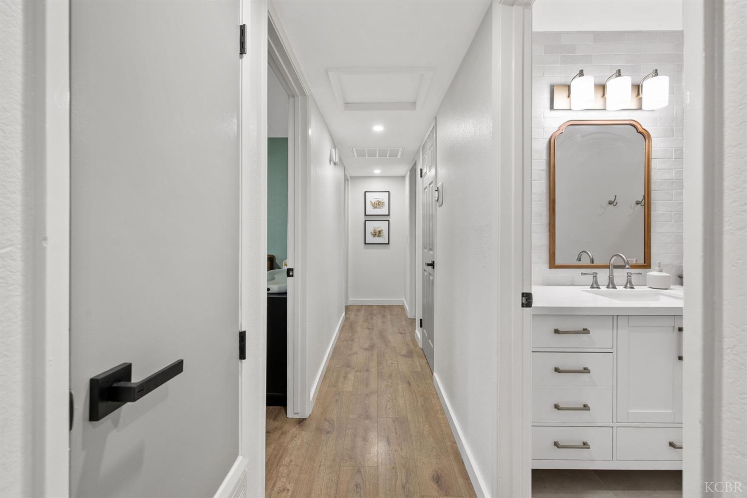 887 Linda Lee Cir, Lemoore, CA 93245