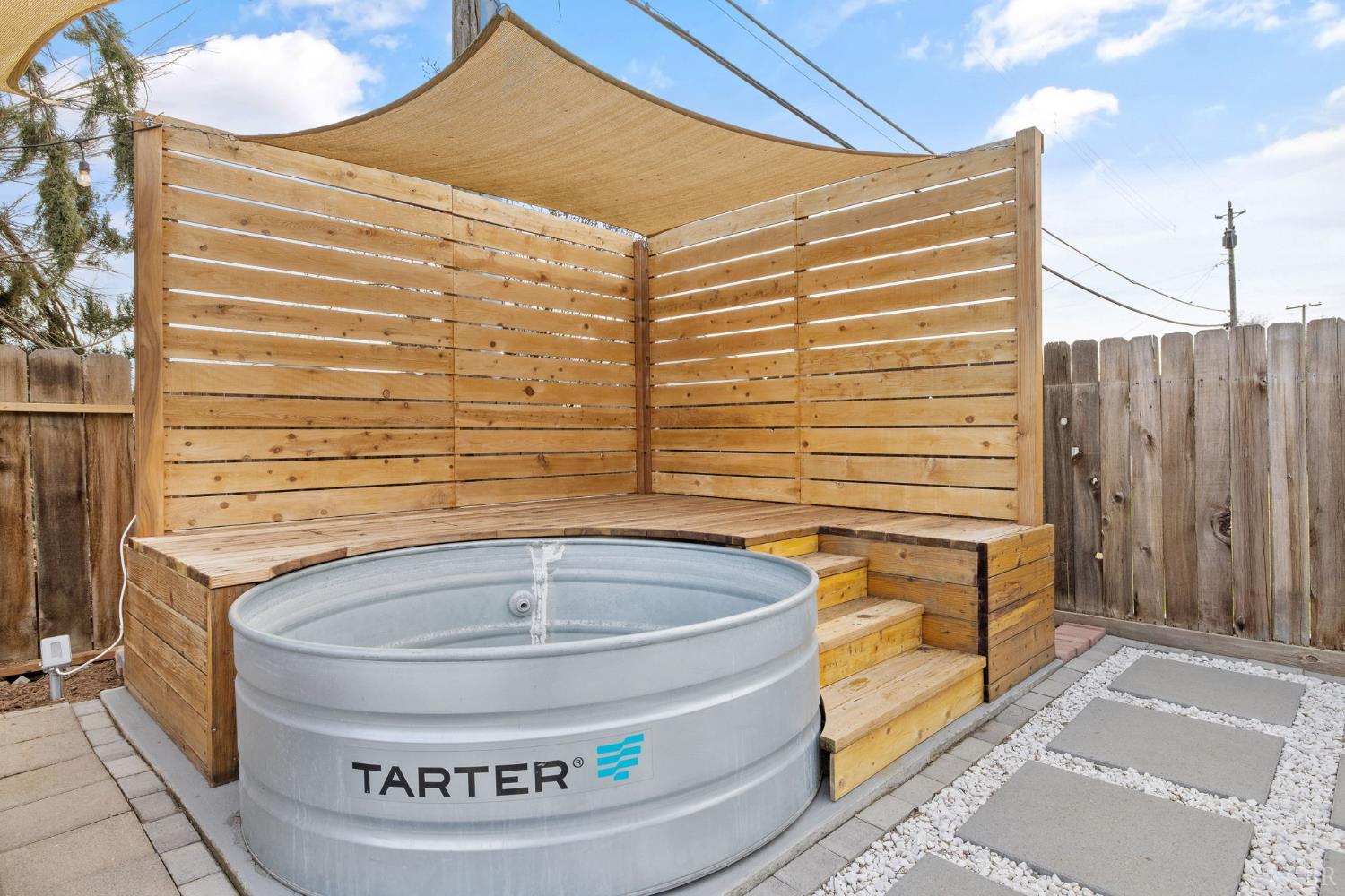 887 Linda Lee Cir, Lemoore, CA 93245