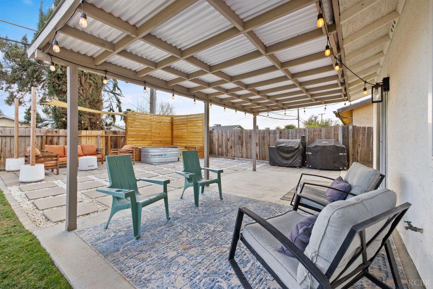 887 Linda Lee Cir, Lemoore, CA 93245