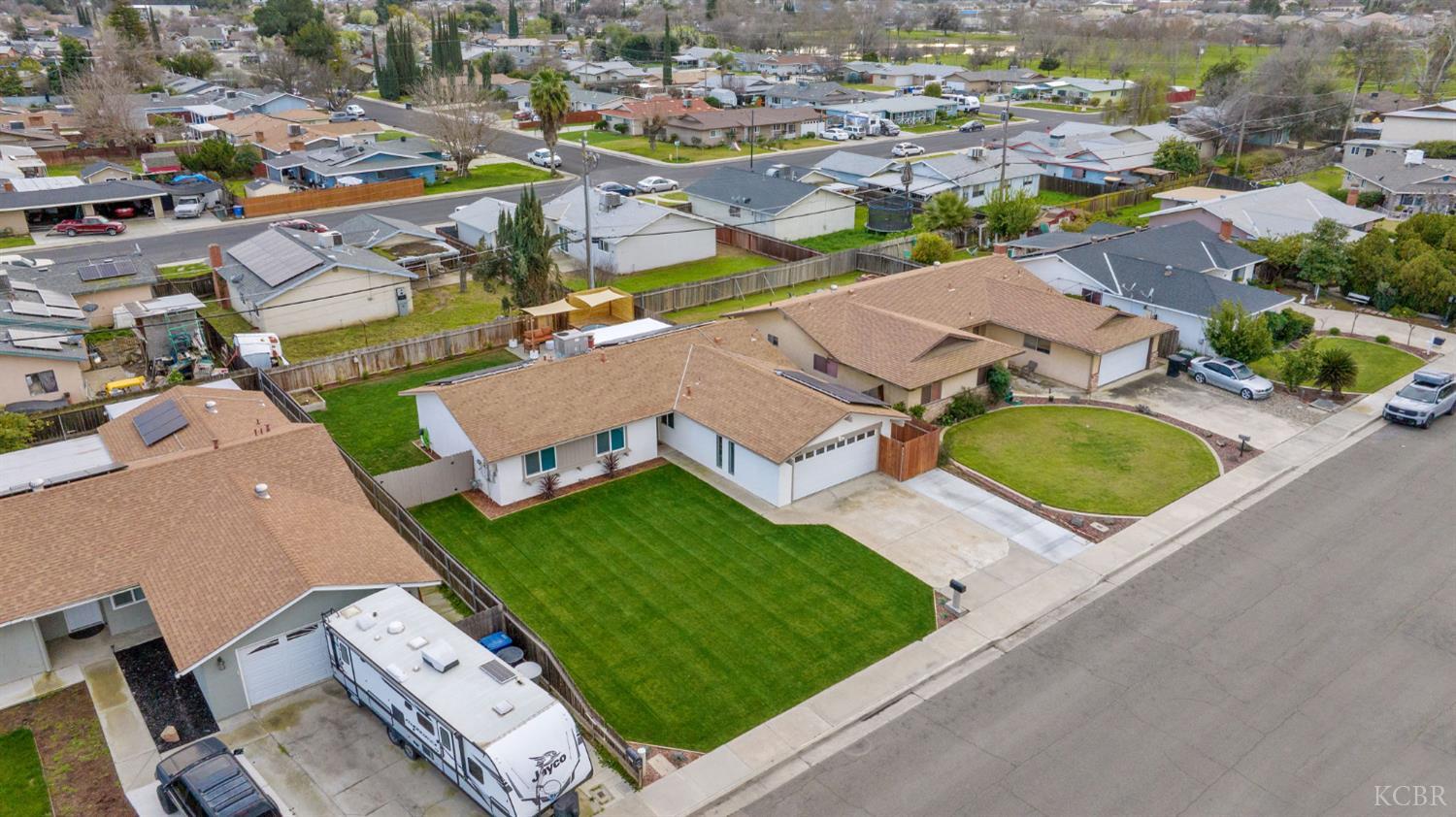 887 Linda Lee Cir, Lemoore, CA 93245