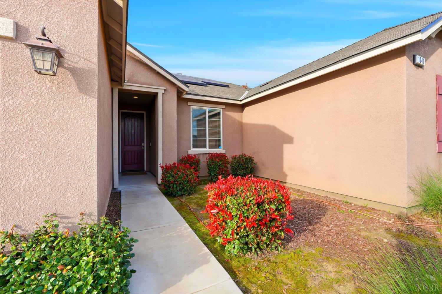1340 Waterview St, Hanford, CA 93230