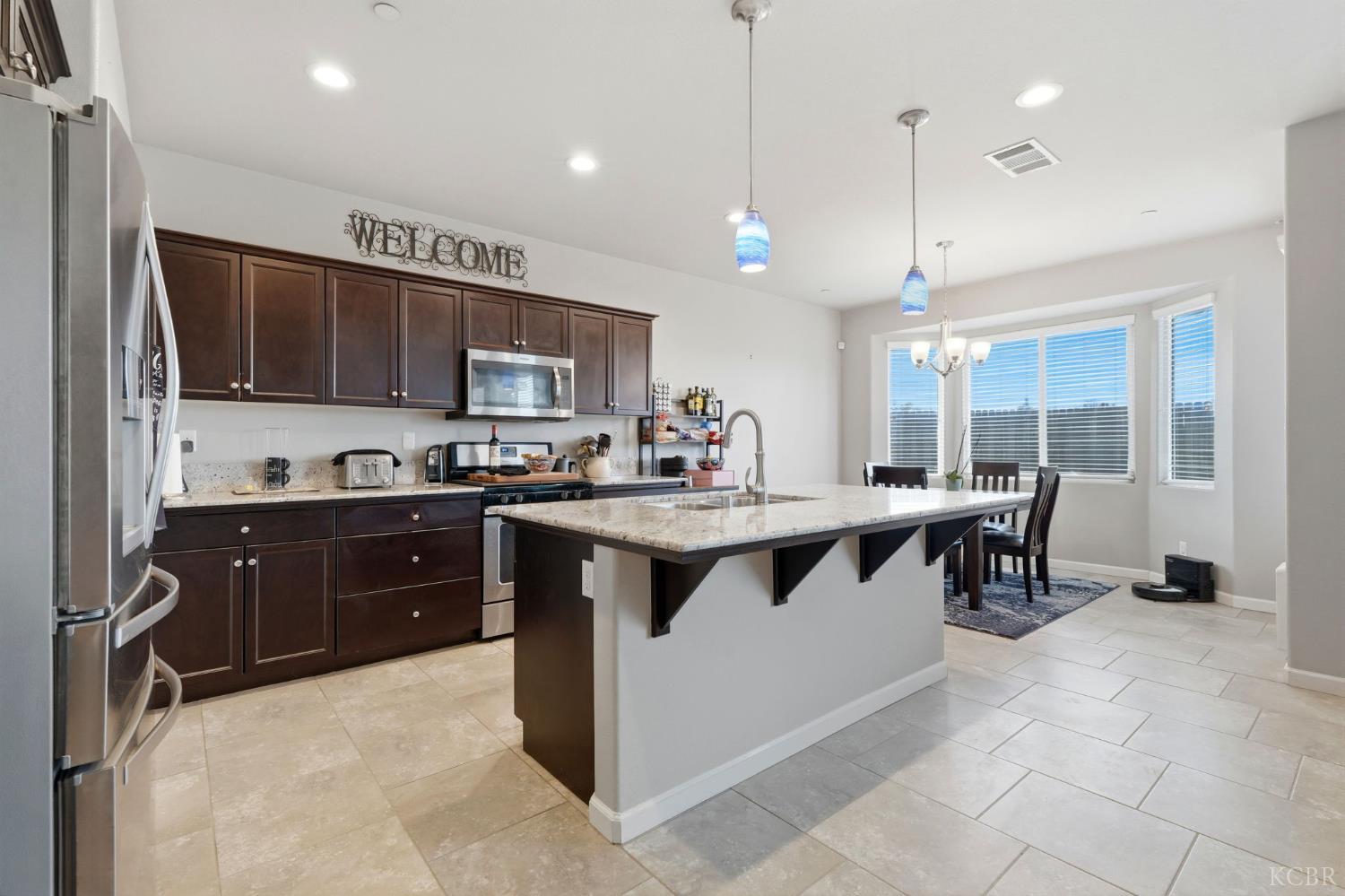 1340 Waterview St, Hanford, CA 93230