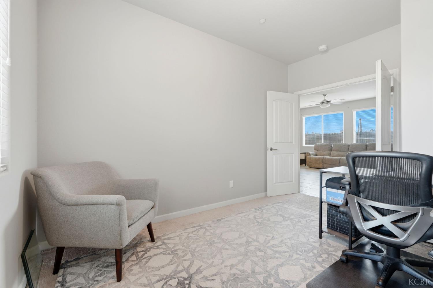 1340 Waterview St, Hanford, CA 93230