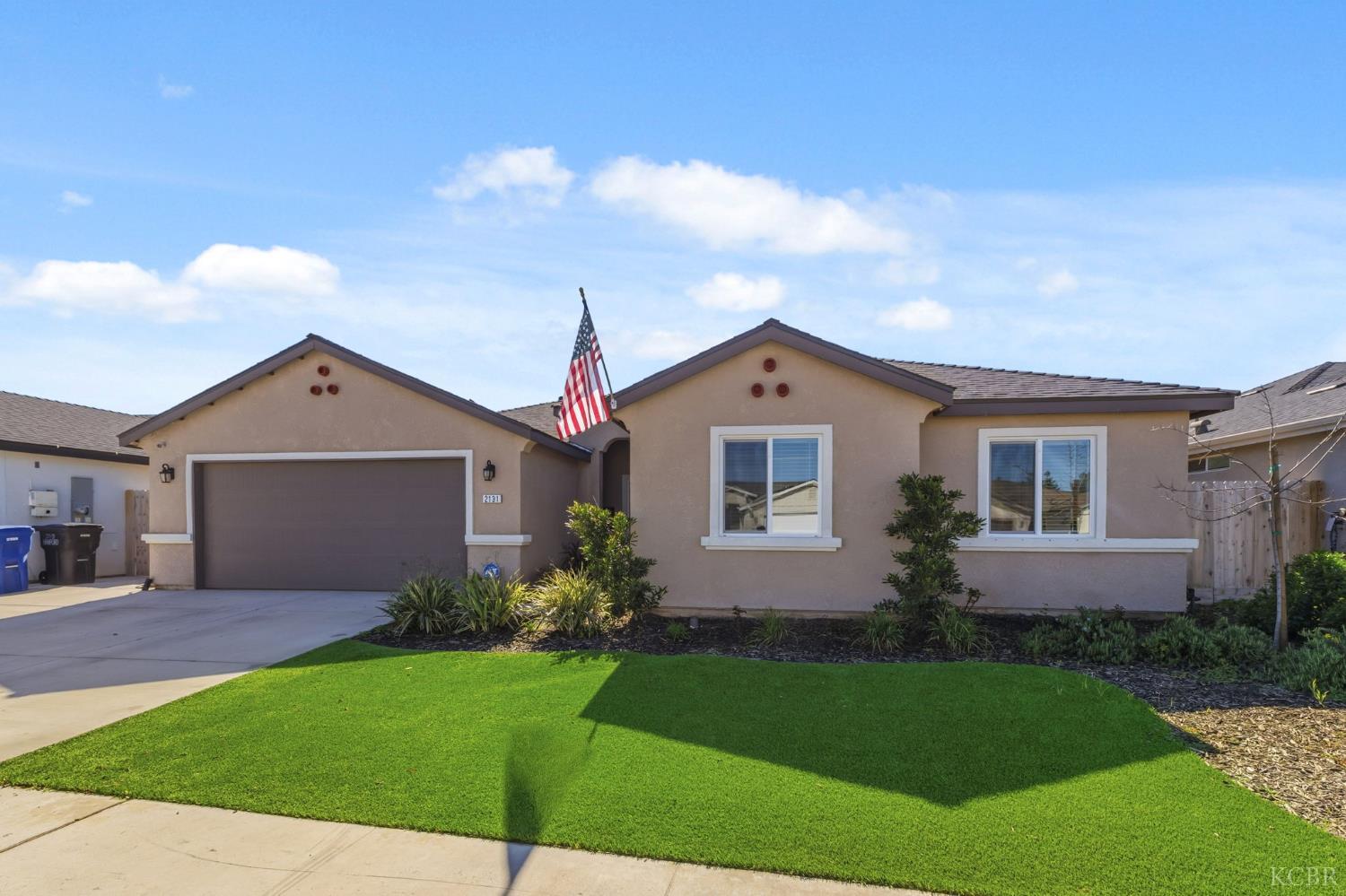 2131 W Ambassador Way, Hanford, CA 93230