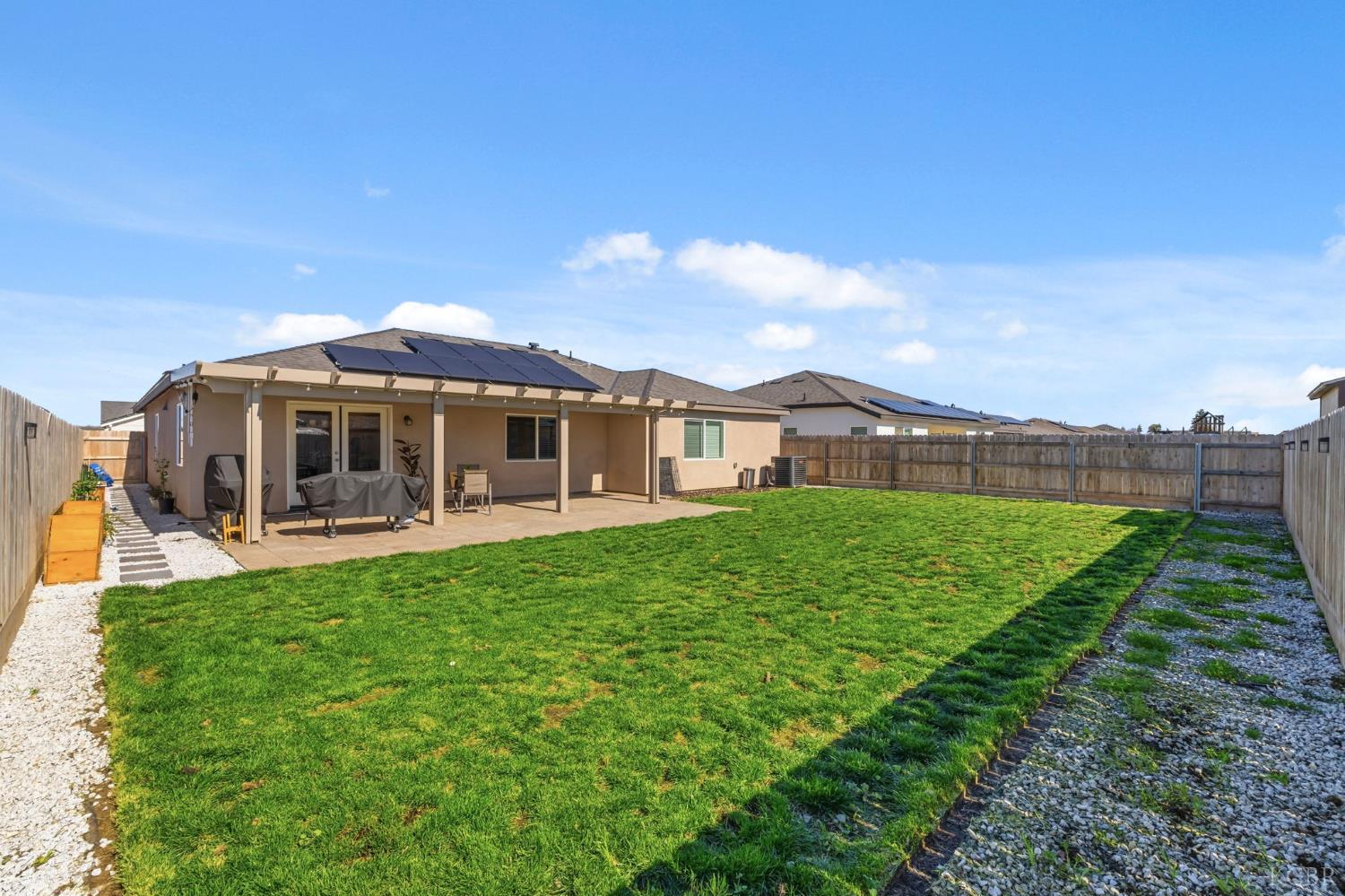 2131 W Ambassador Way, Hanford, CA 93230