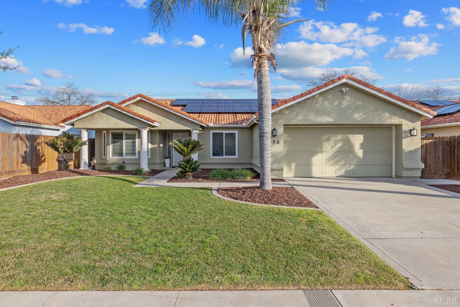 974 Cedarwood St, Hanford, CA 93230