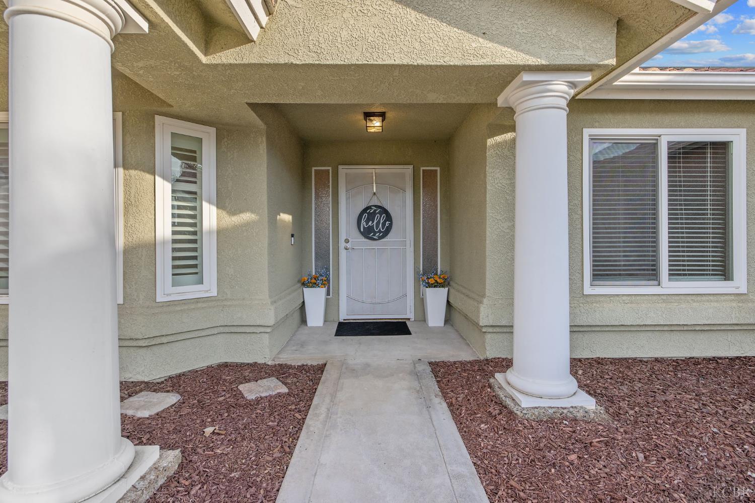 974 Cedarwood St, Hanford, CA 93230