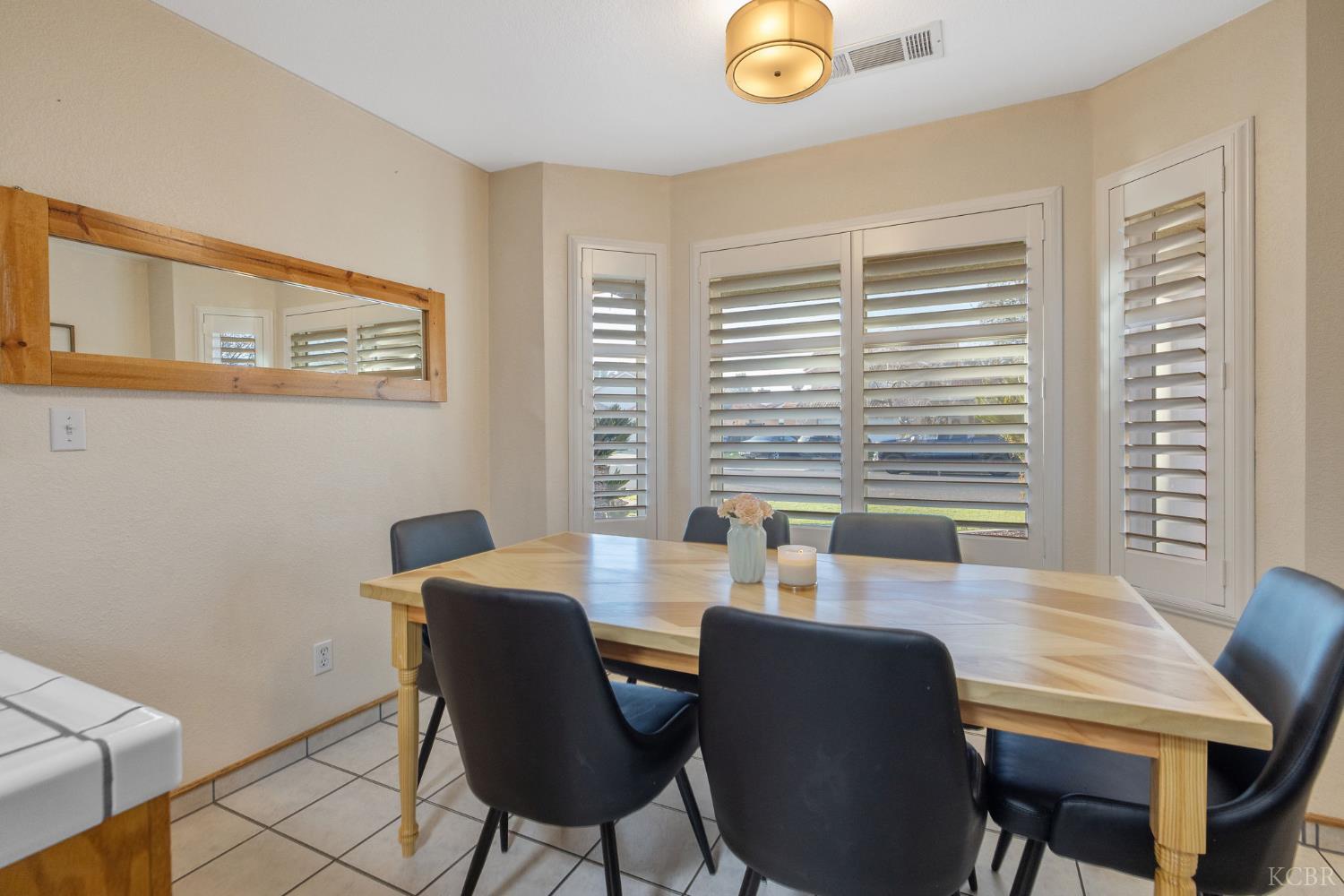 974 Cedarwood St, Hanford, CA 93230