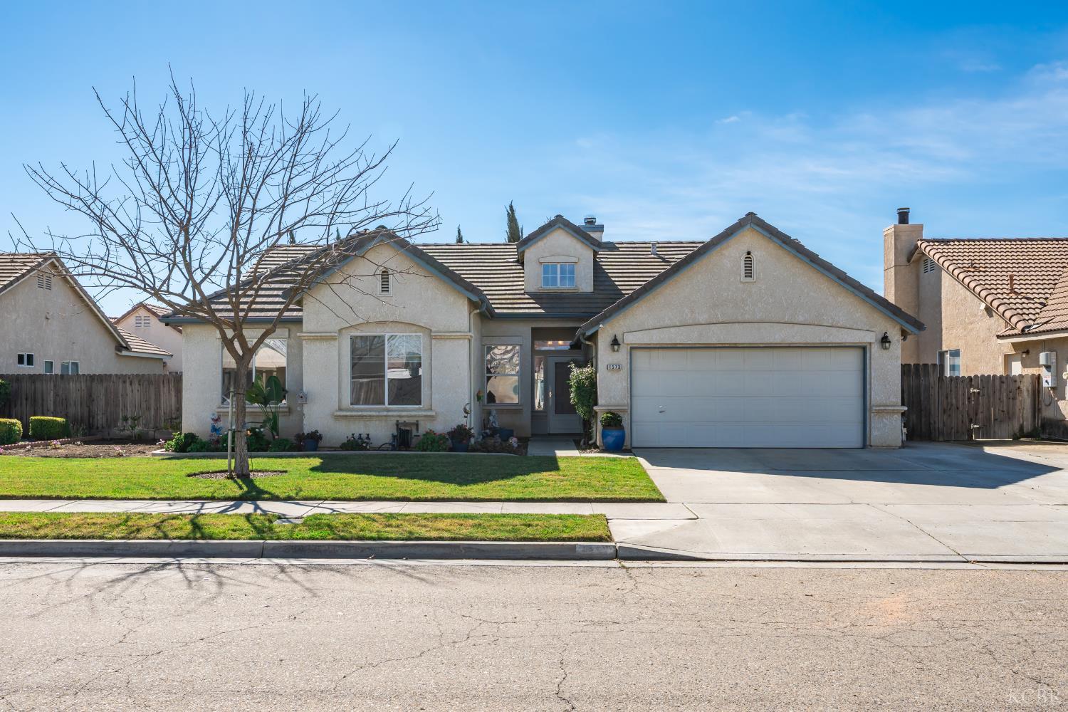 1573 Fireside Way, Lemoore, CA 93245