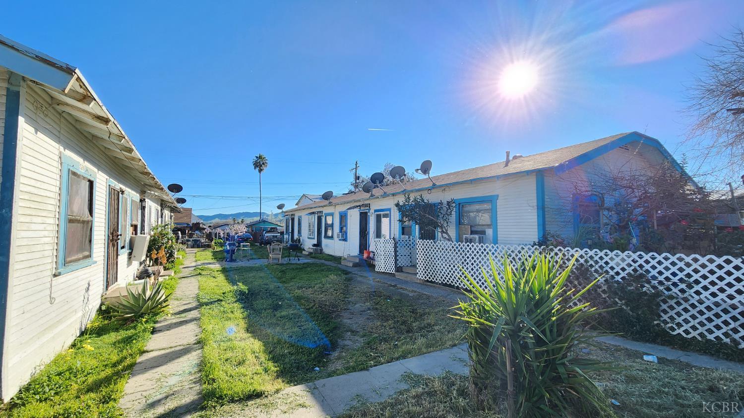 524 E Fresno St, Avenal, CA 93204