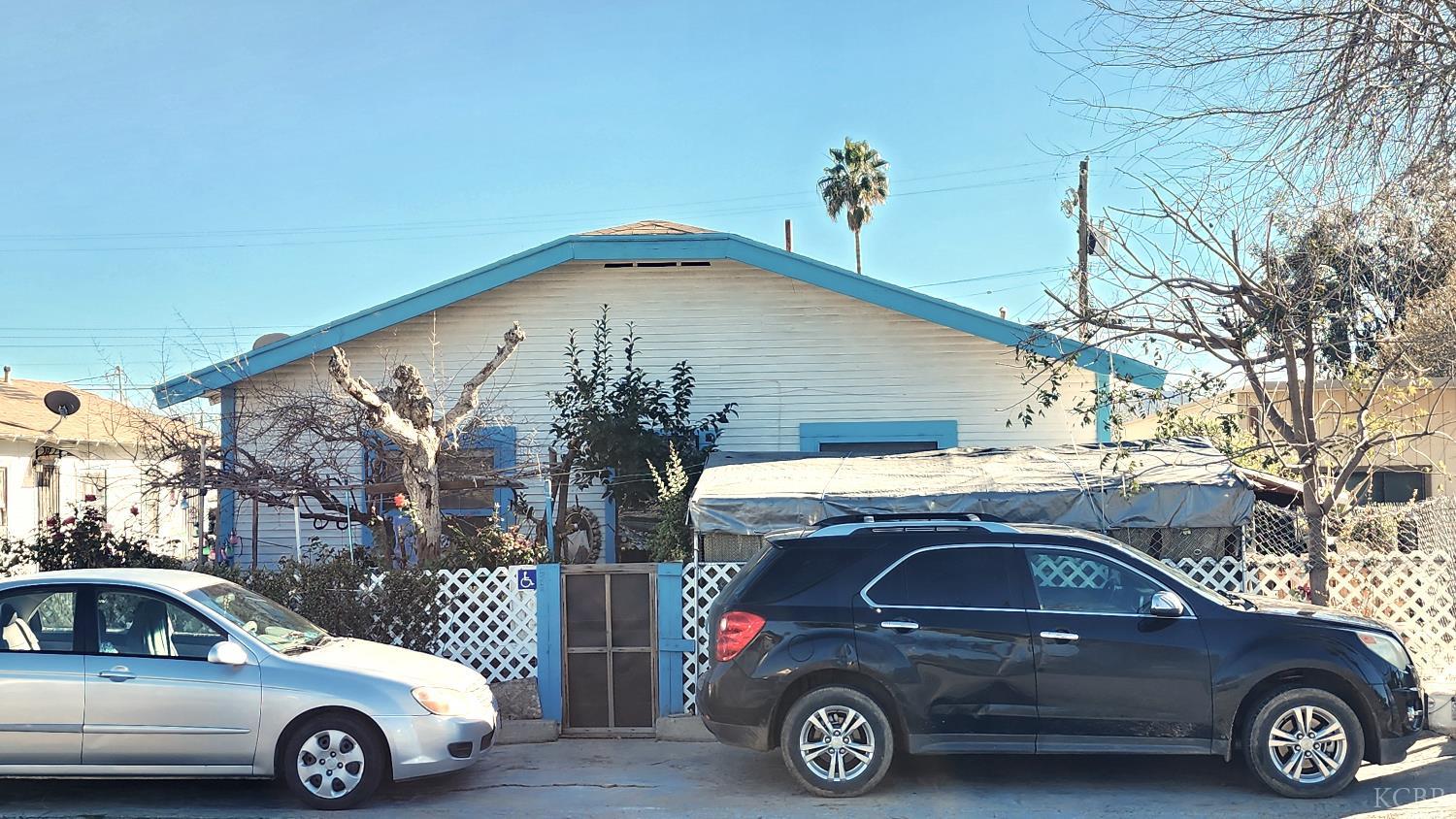 524 E Fresno St, Avenal, CA 93204