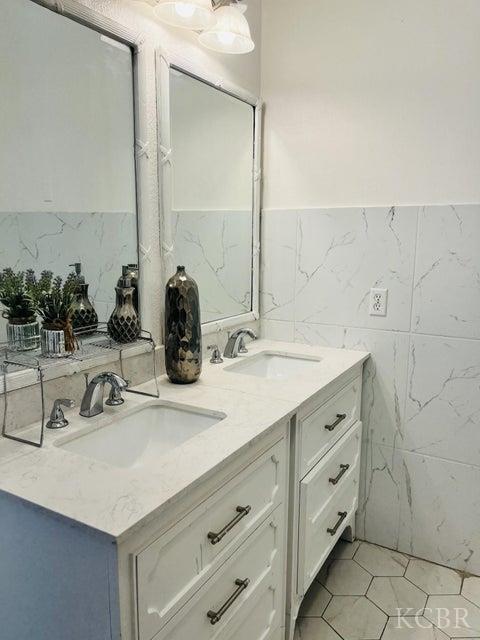 824 N Willis St, Visalia, CA 93291