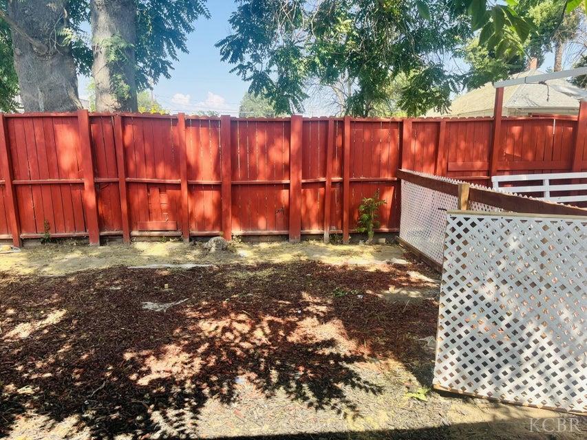 824 N Willis St, Visalia, CA 93291