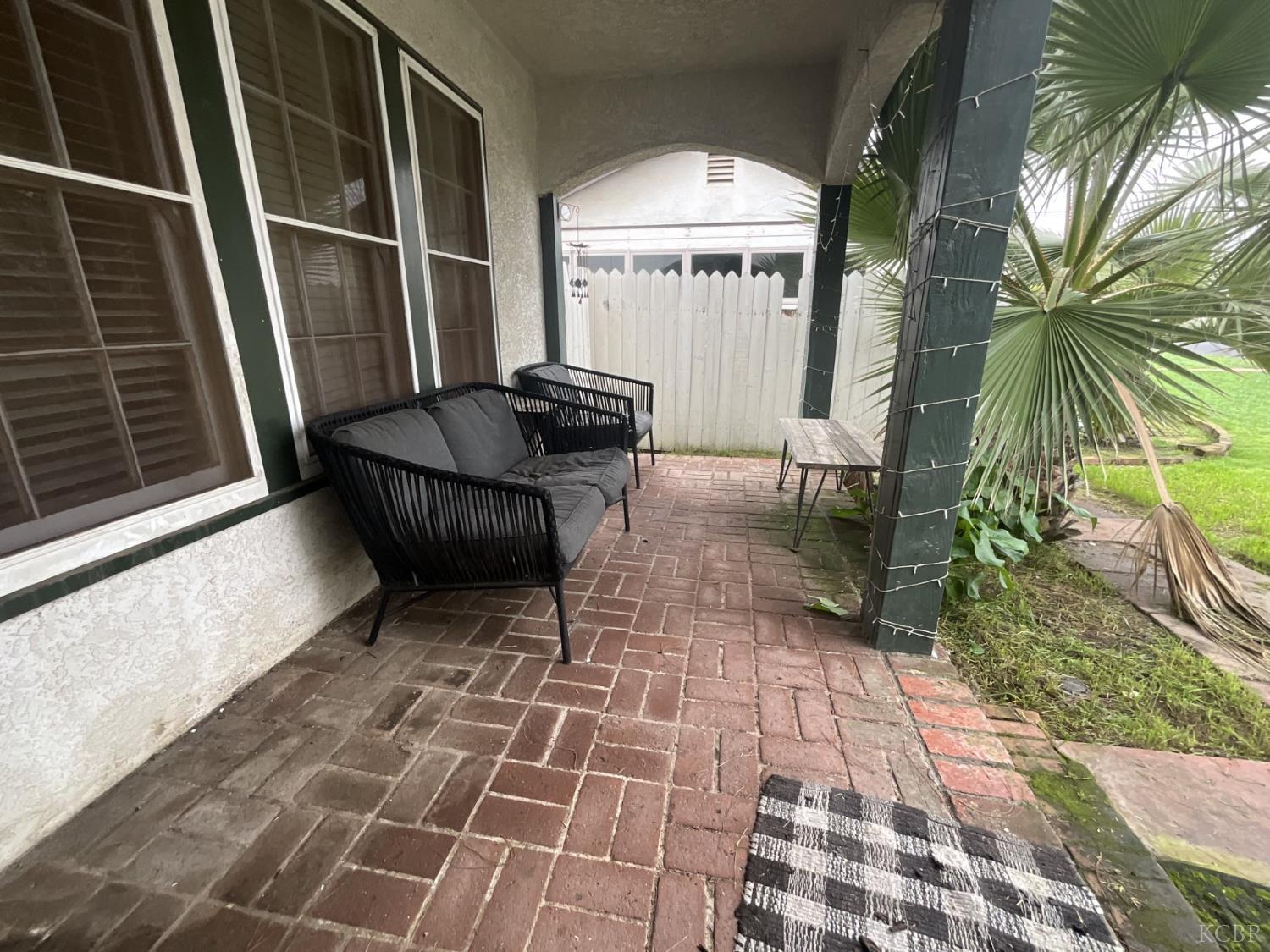 515 Neville St, Hanford, CA 93230