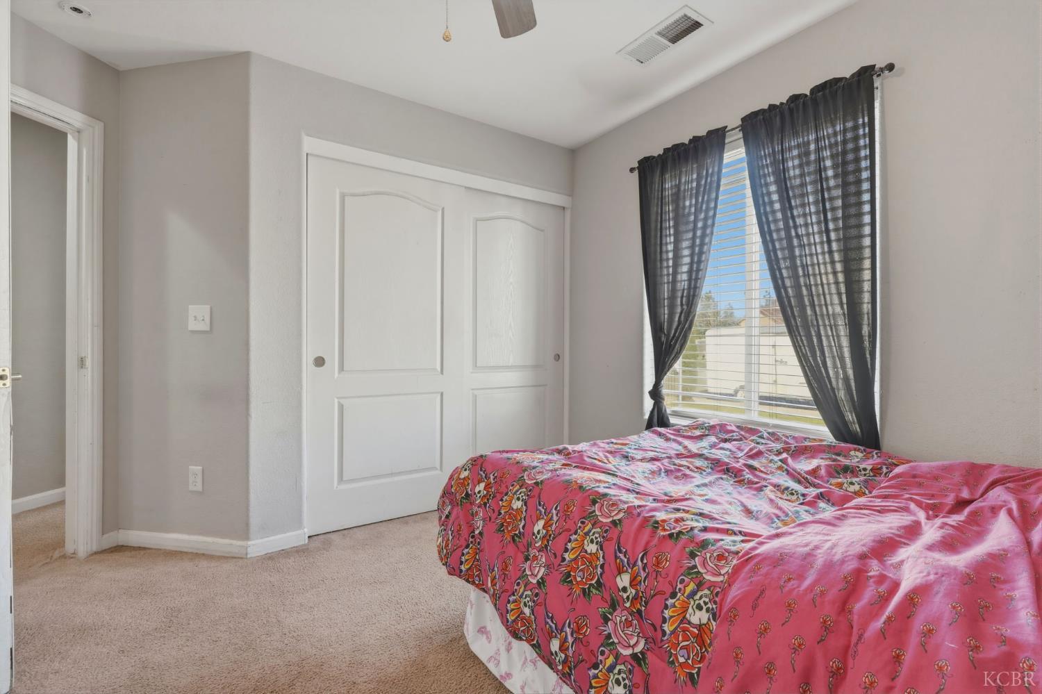 1079 W Ambassador Dr, Hanford, CA 93230