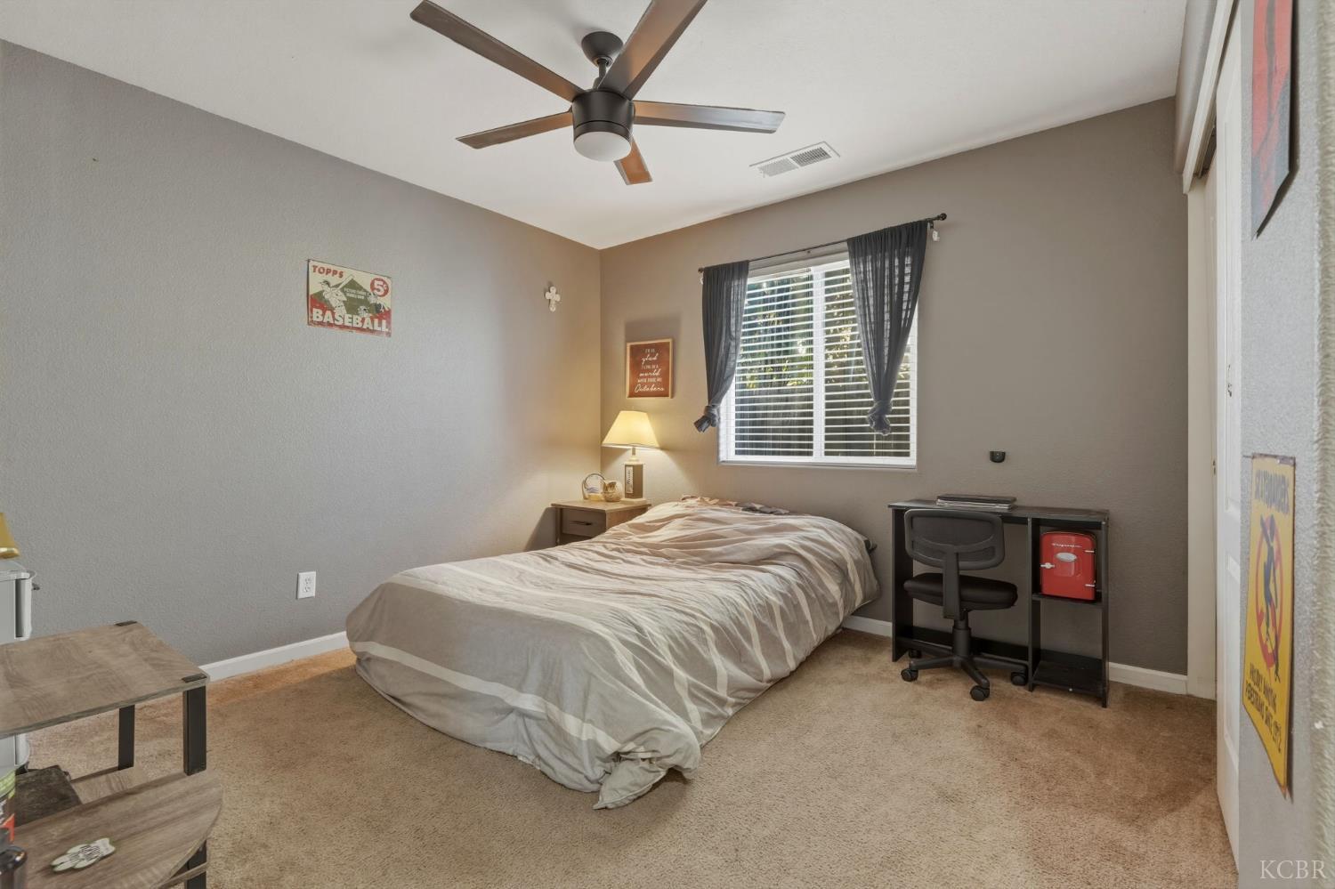 1079 W Ambassador Dr, Hanford, CA 93230