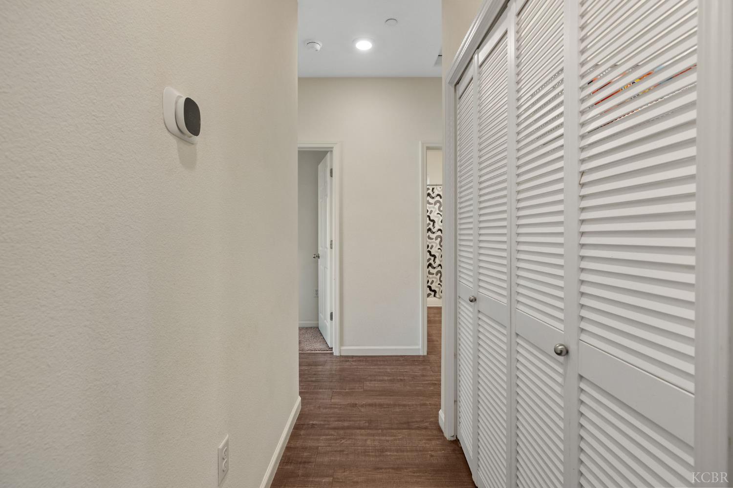 1237 E Orange St, Avenal, CA 93204